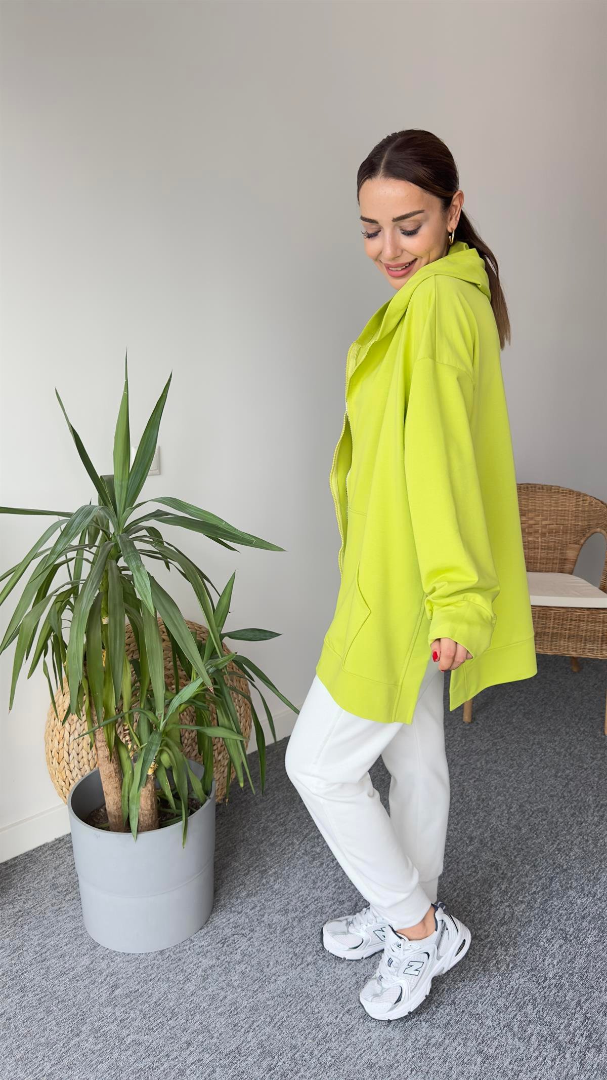 İki İplik Yanları Yırtmaçlı Yeşil Sweat