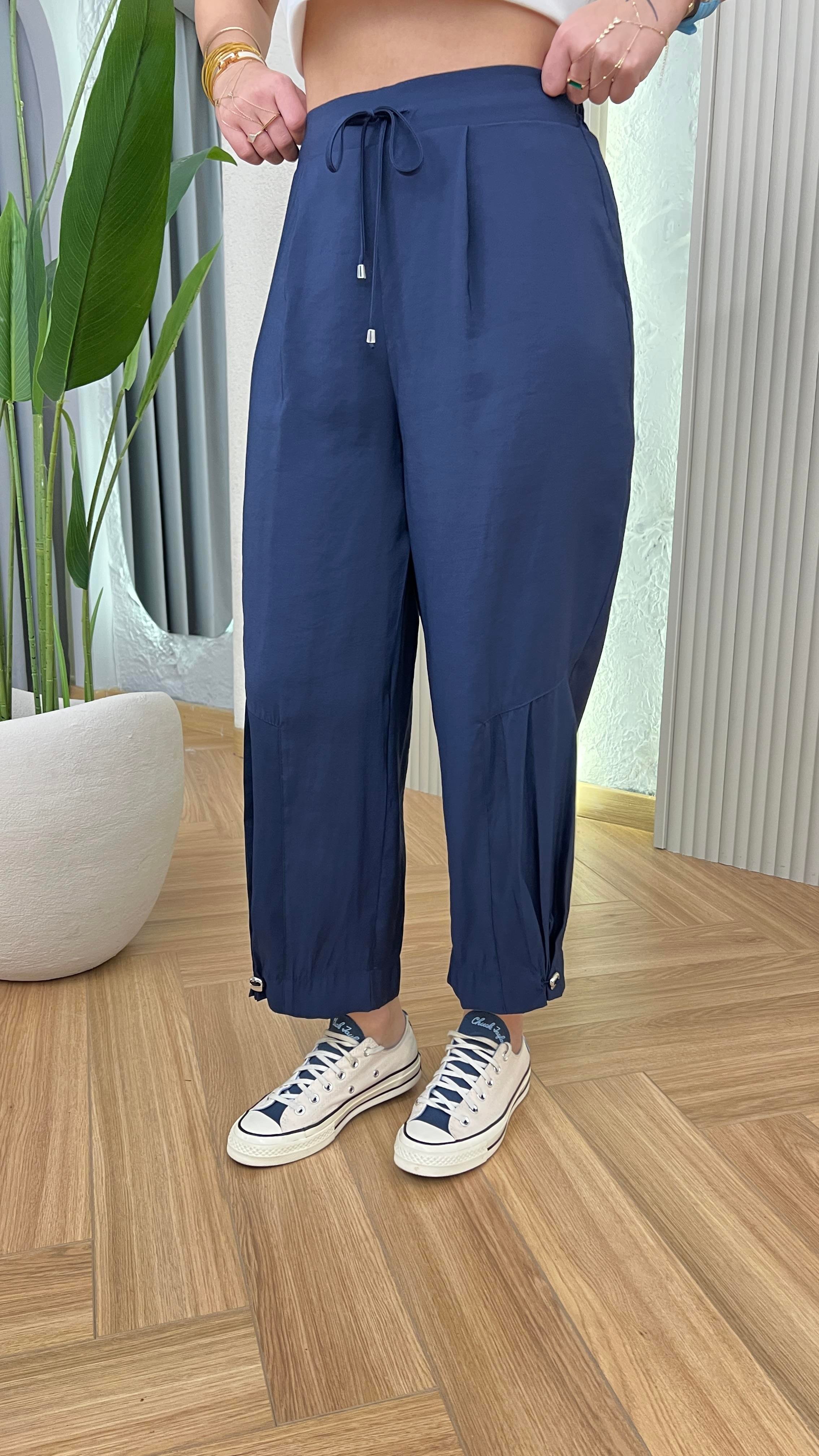 Lacivert Resal Paraşüt Detaylı Arkası Lastikli Tensel Pantolon