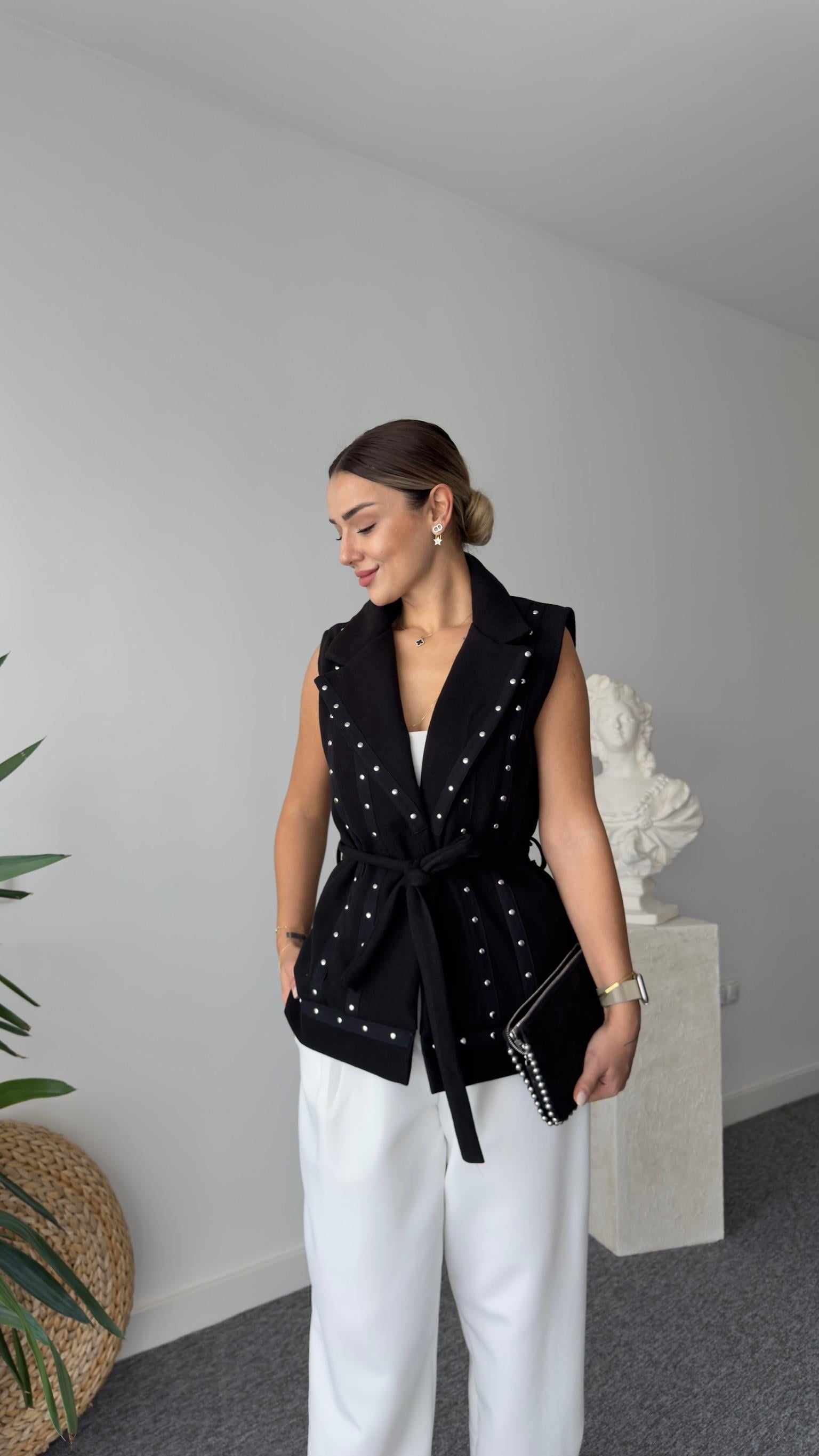 Zra Model Drop Çakımlı Siyah Kaşe Yelek