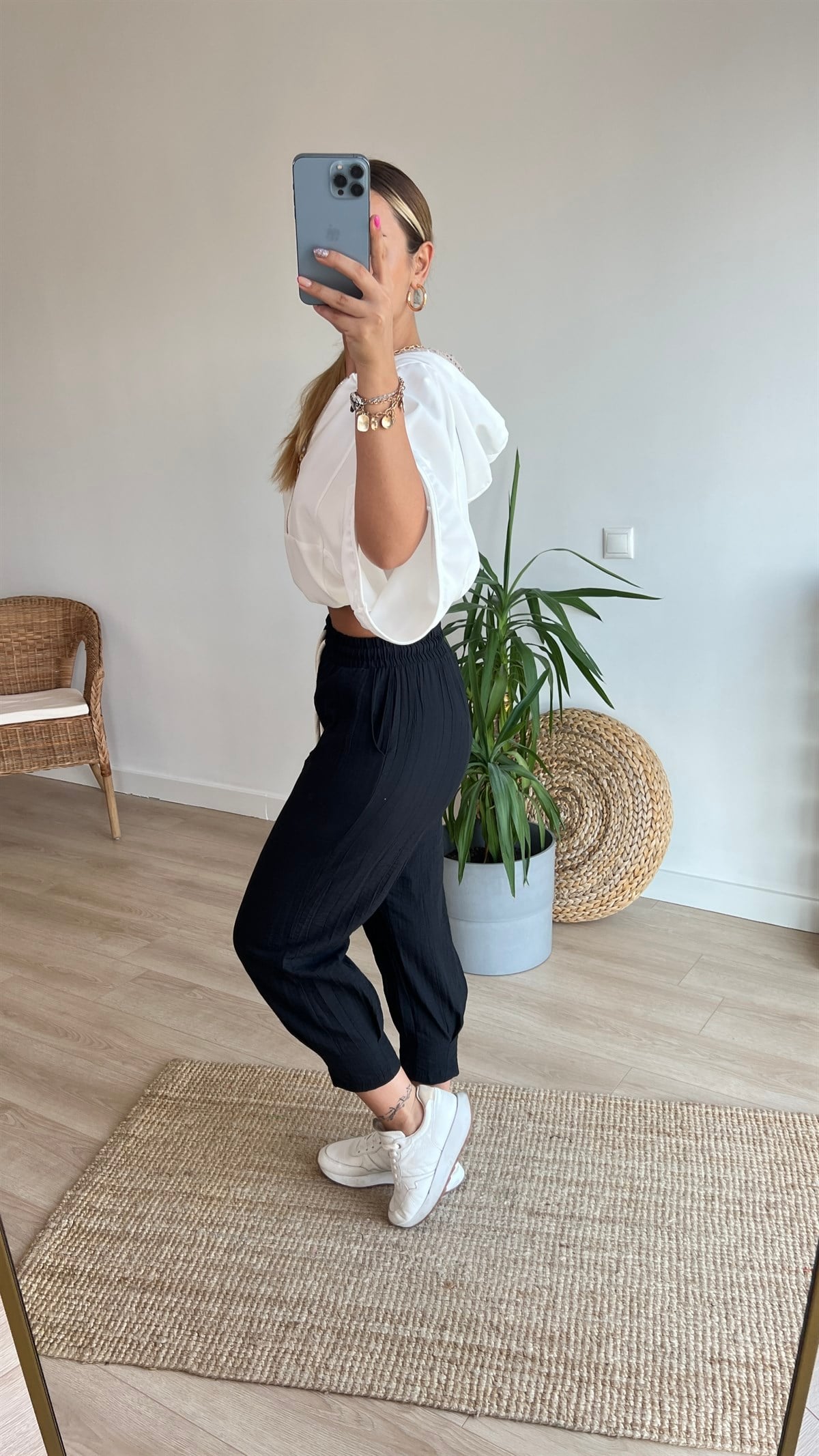 Beli Lastikli Paça Pile Detaylı Pantolon