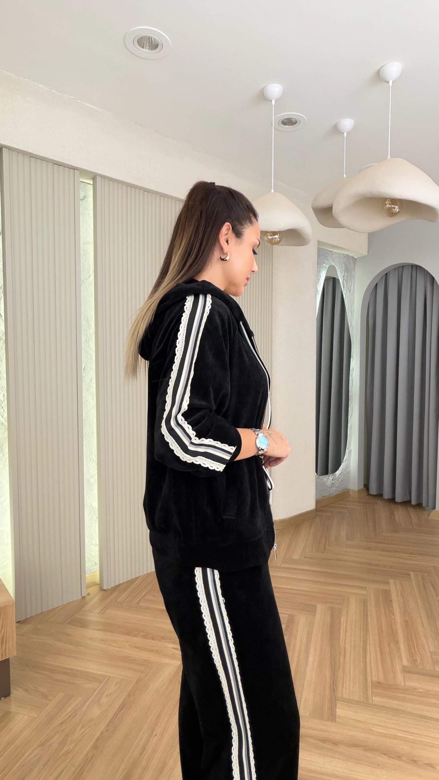 Siyah Sitelli Şerit Detaylı Premium Takım