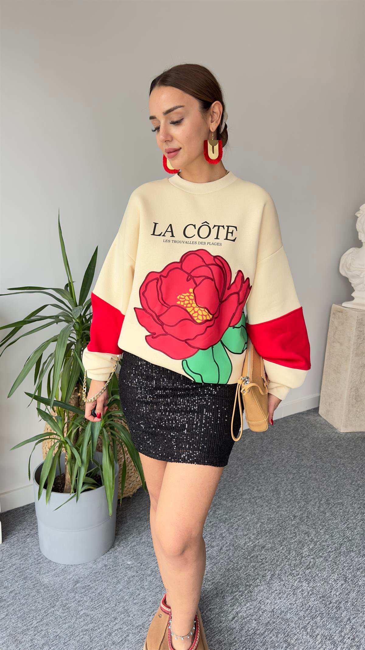Cote Zincirli Ve Gül Baskı Sweatshirt