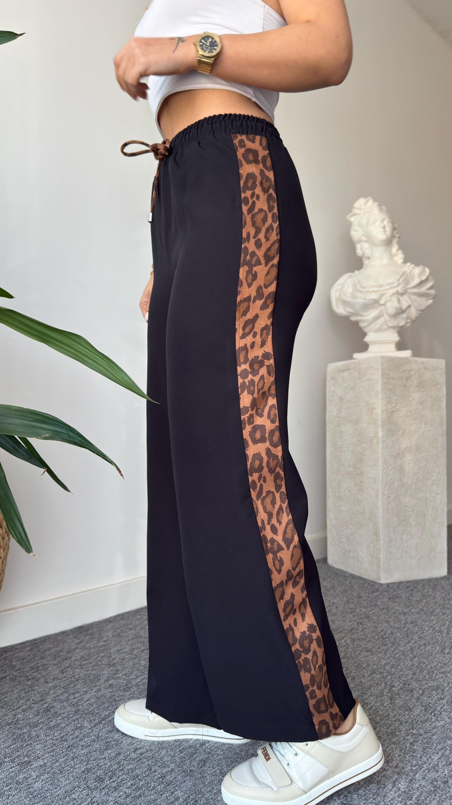 Niran Leopar Detaylı Sweat Pantolon Takım