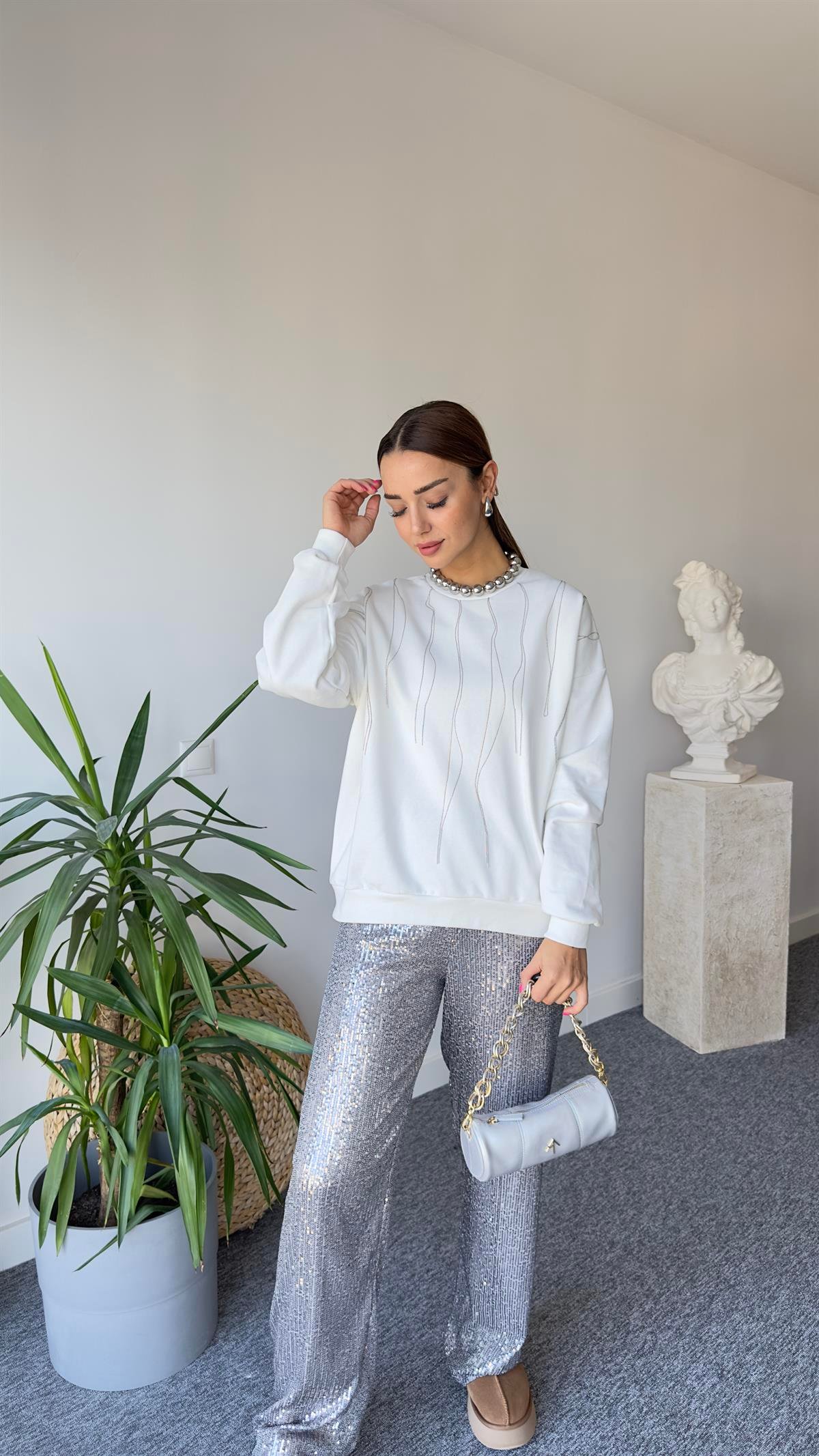 Ntwrk Model Zincir Detay Beyaz Sweat