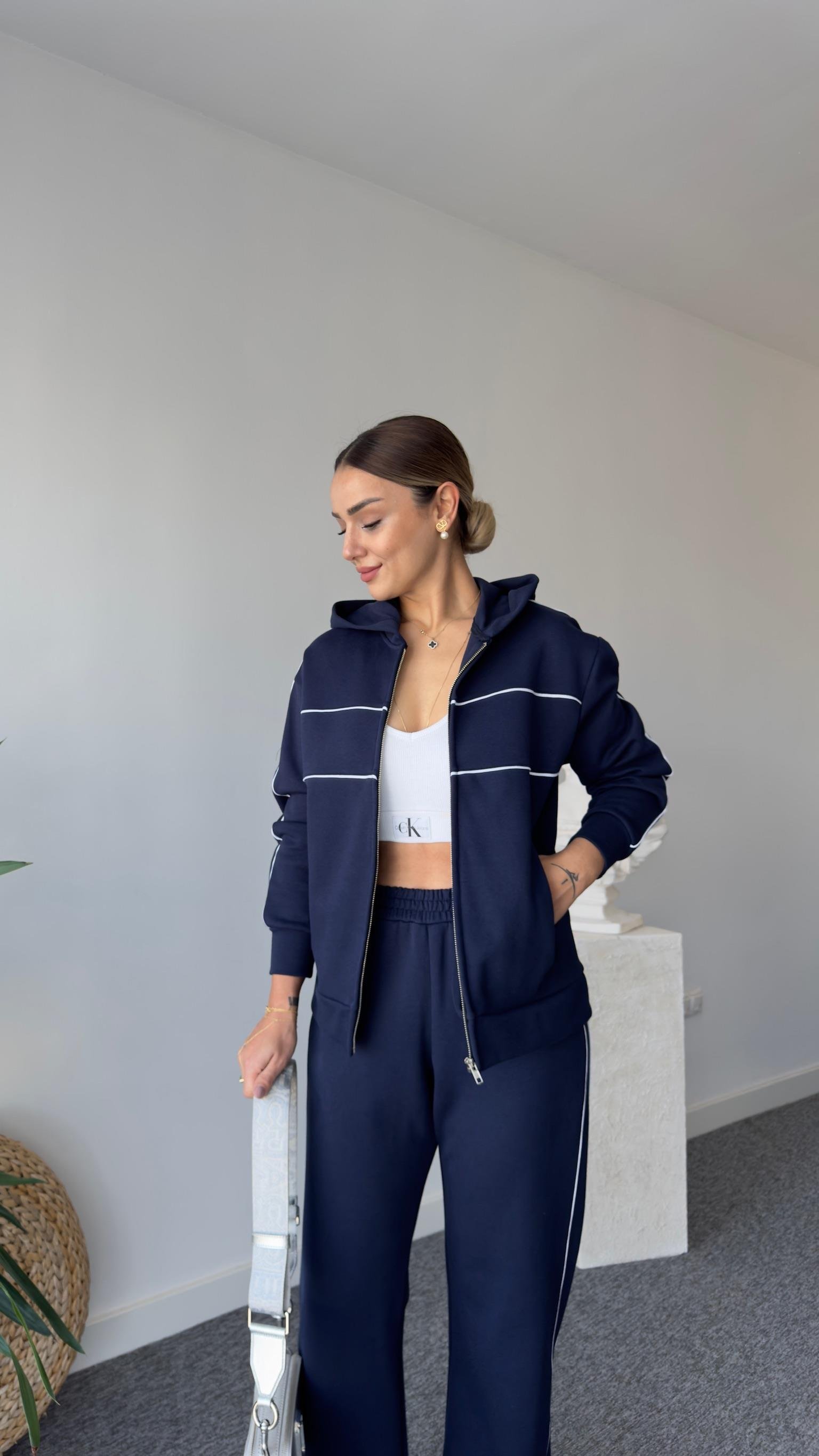 Vians Biyeli Lacivert Oys Pike Takım