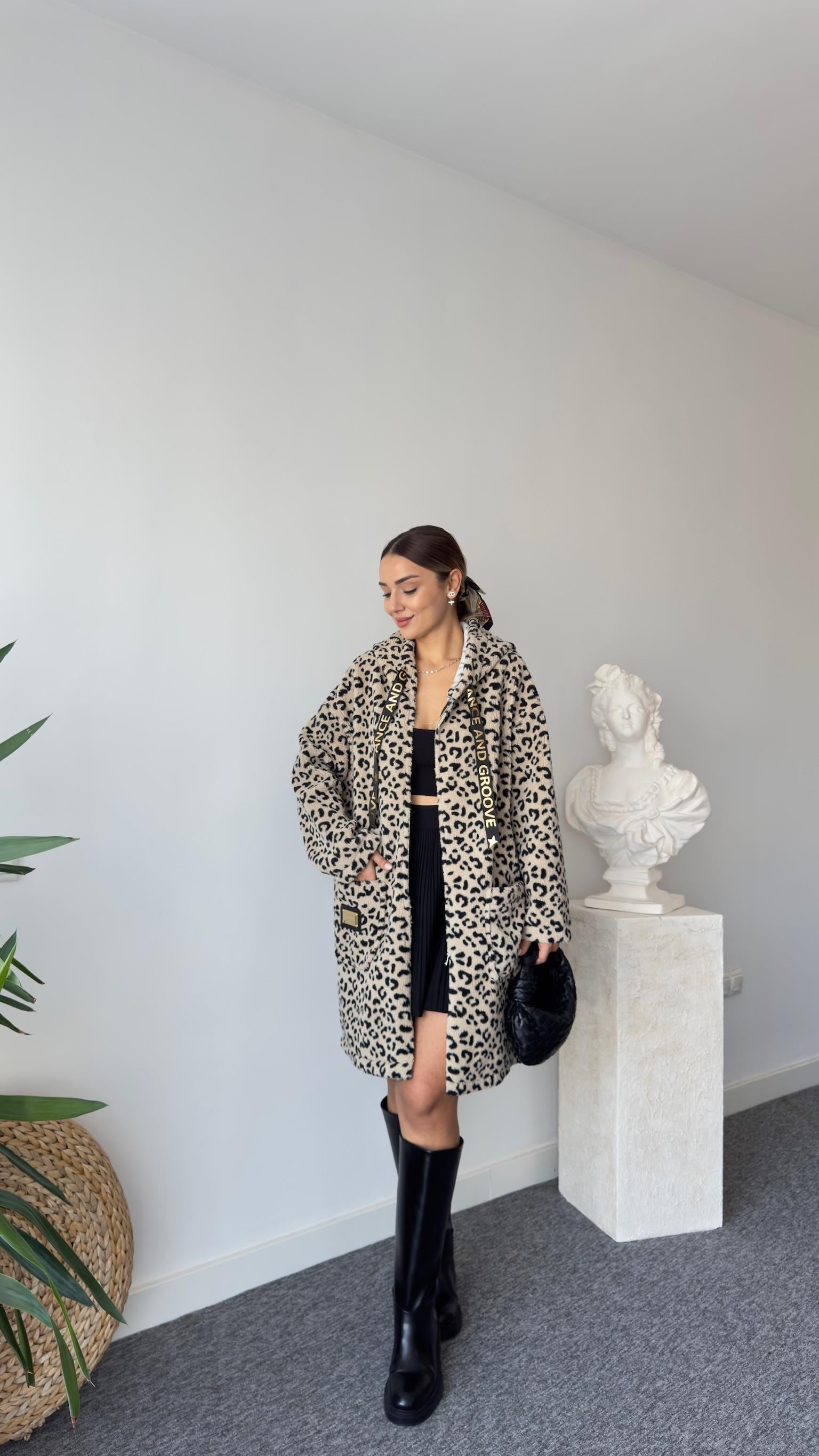 Paulo Arma Gold Detaylı Peluş Leopar Kaban