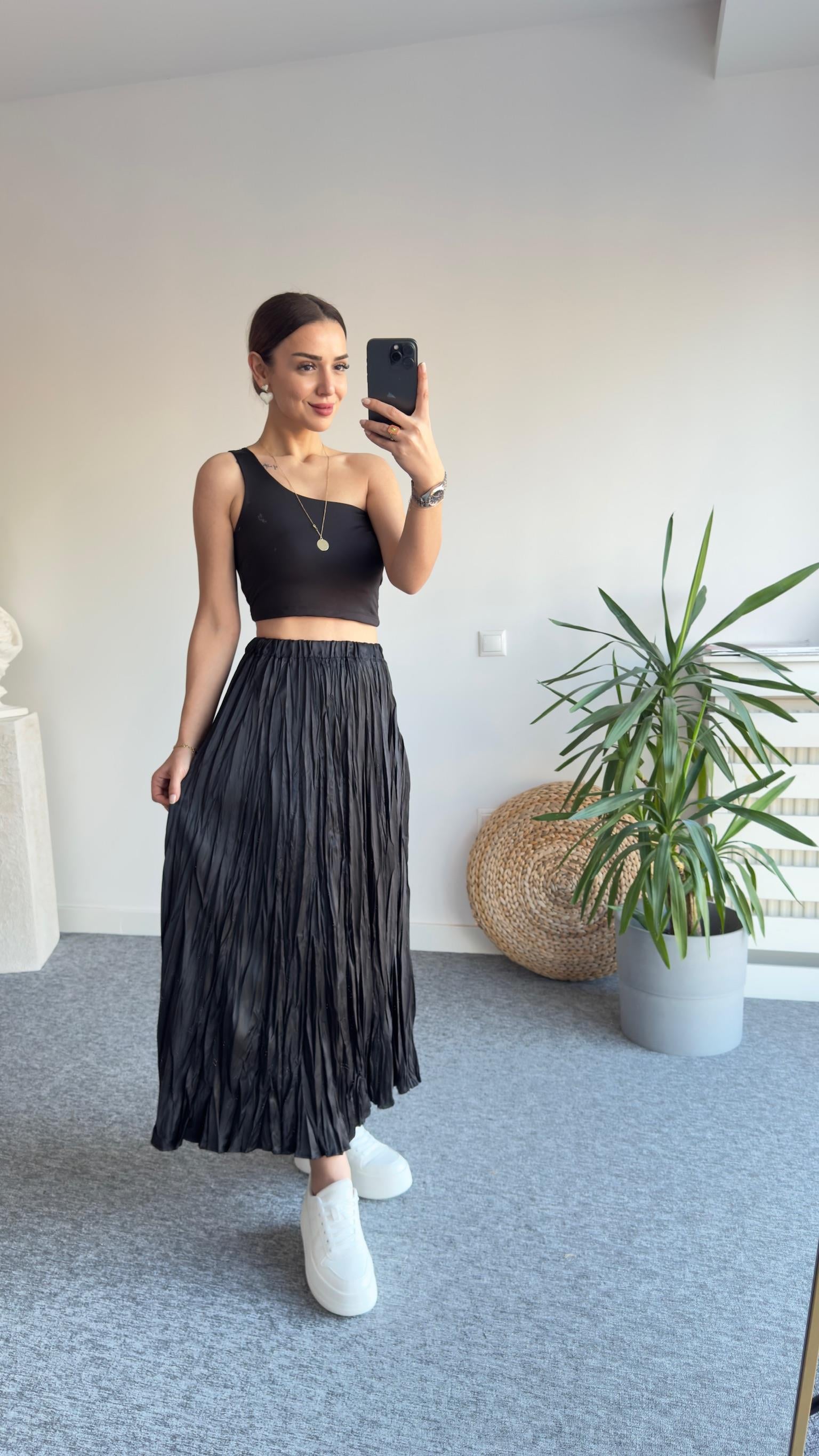 Siyah Zra Model Kraslı Etek