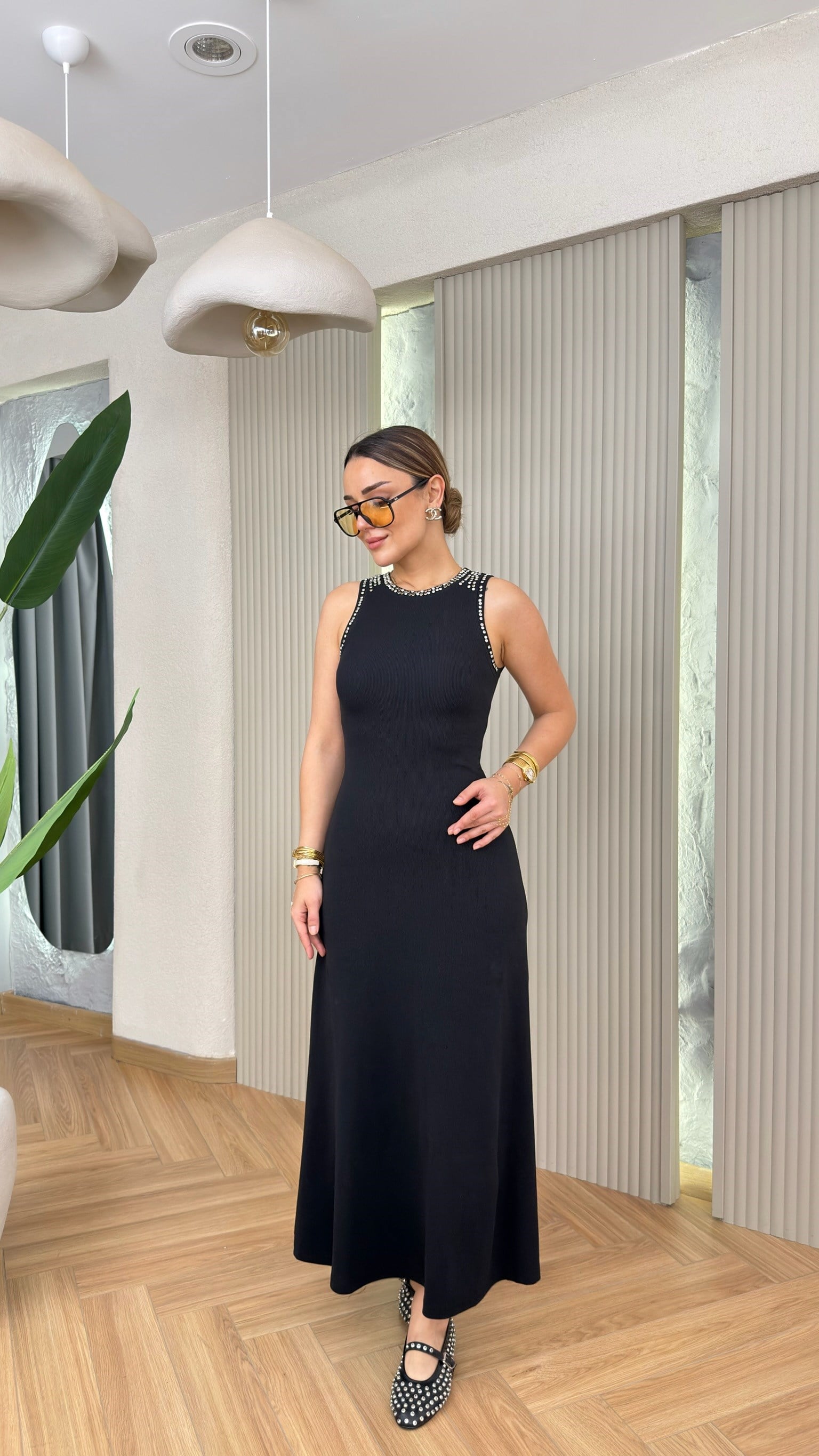 Siyah Visla Taş Detaylı Örme Uzun Elbise
