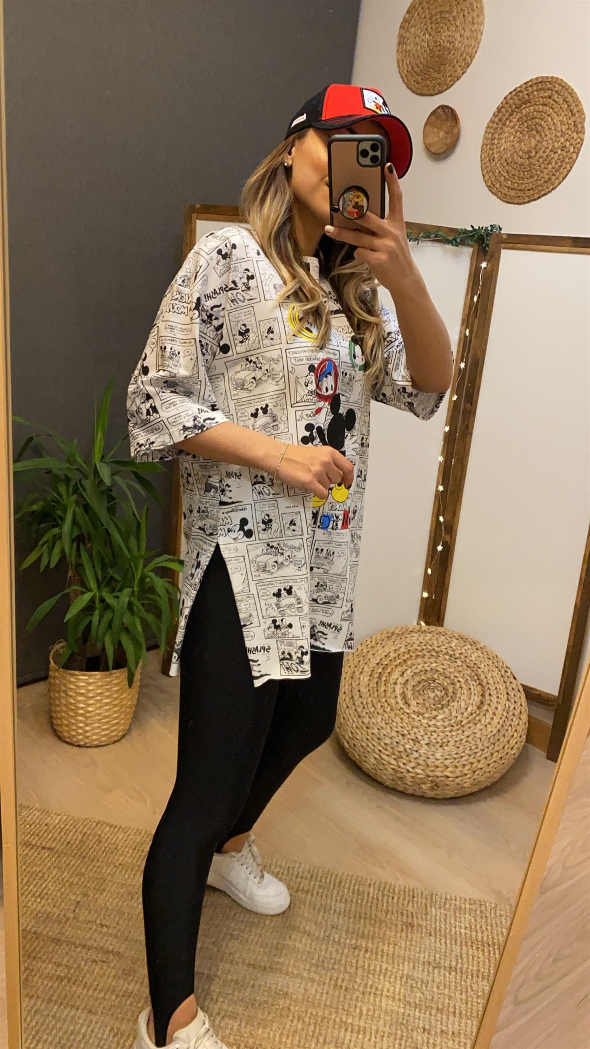 Yanları Yırtmaçlı Mickey Tshirt