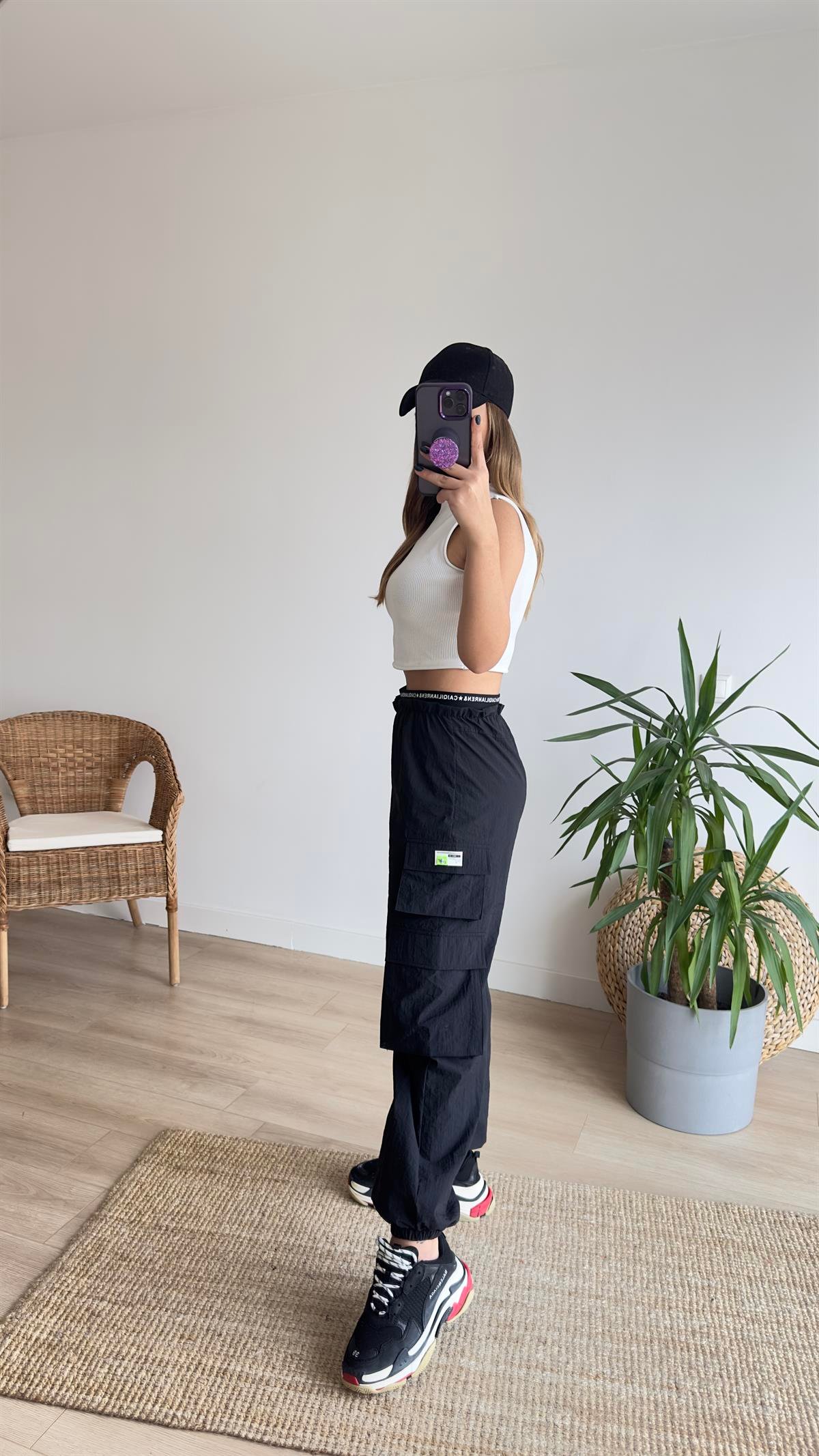 Beli Yazı Detaylı Paraşüt Pantolon