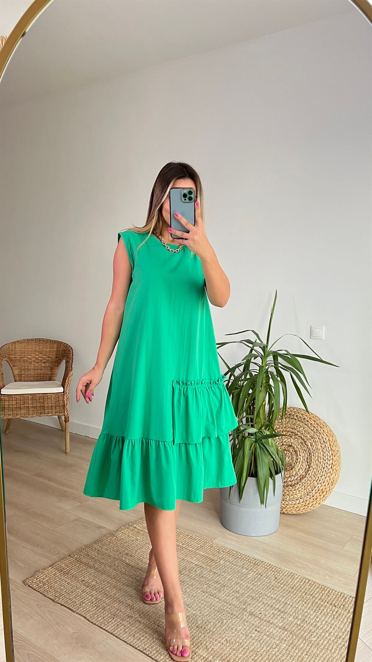 Kolsuz Fırfırlı Yeşil Poplin Elbise 