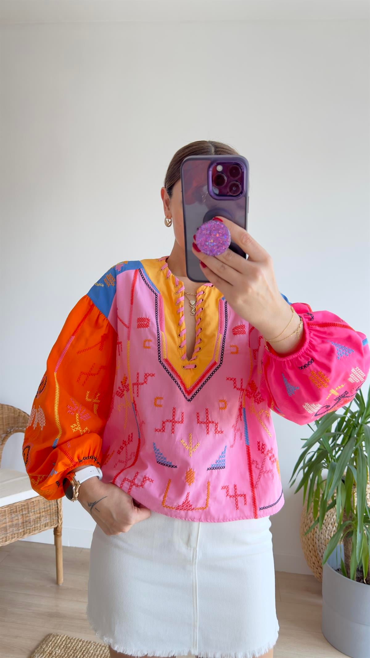 Olin İşlemeli Tasarım Bluz