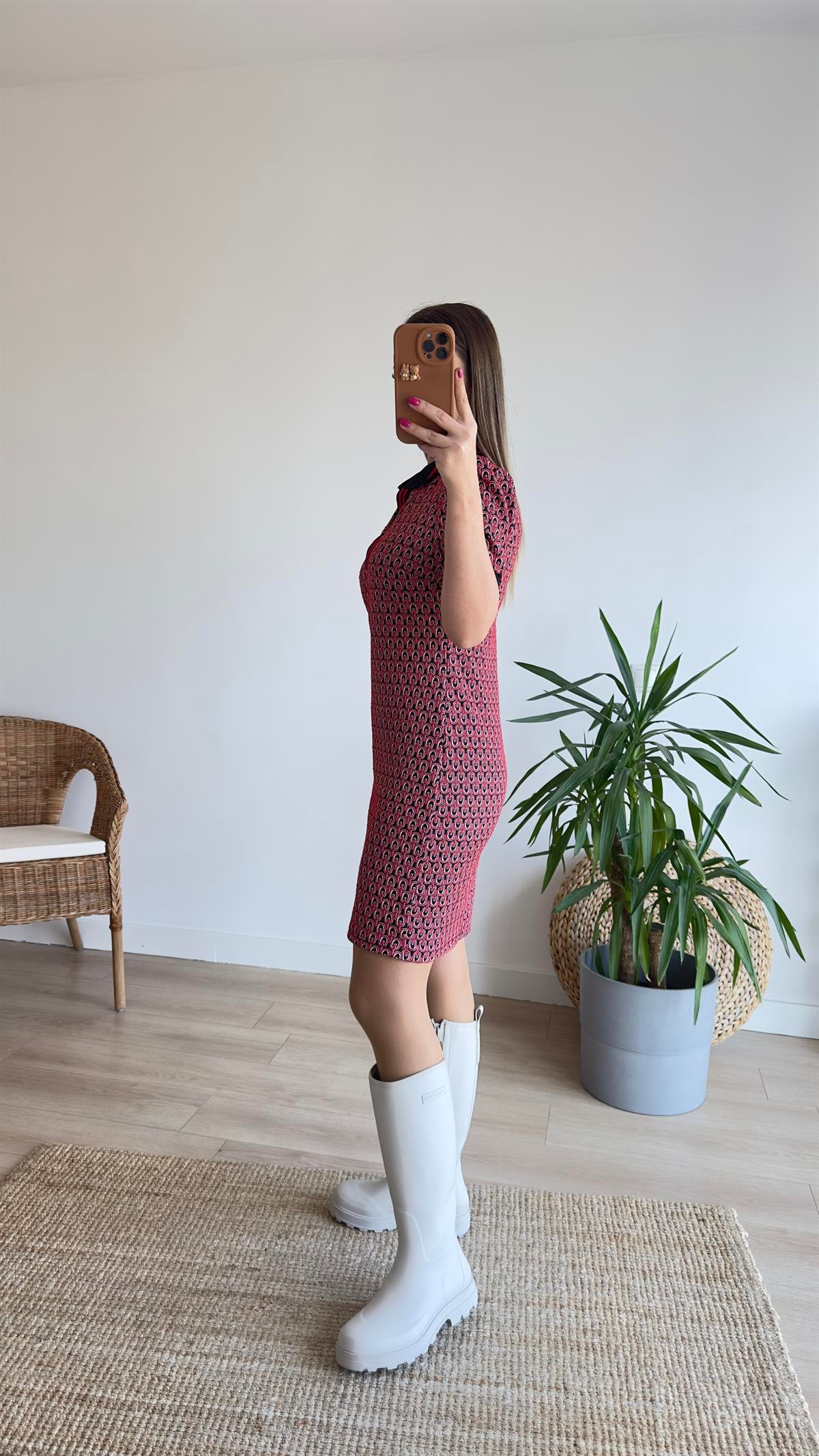 Kırmızı Siyah Polo Yaka Elbise 