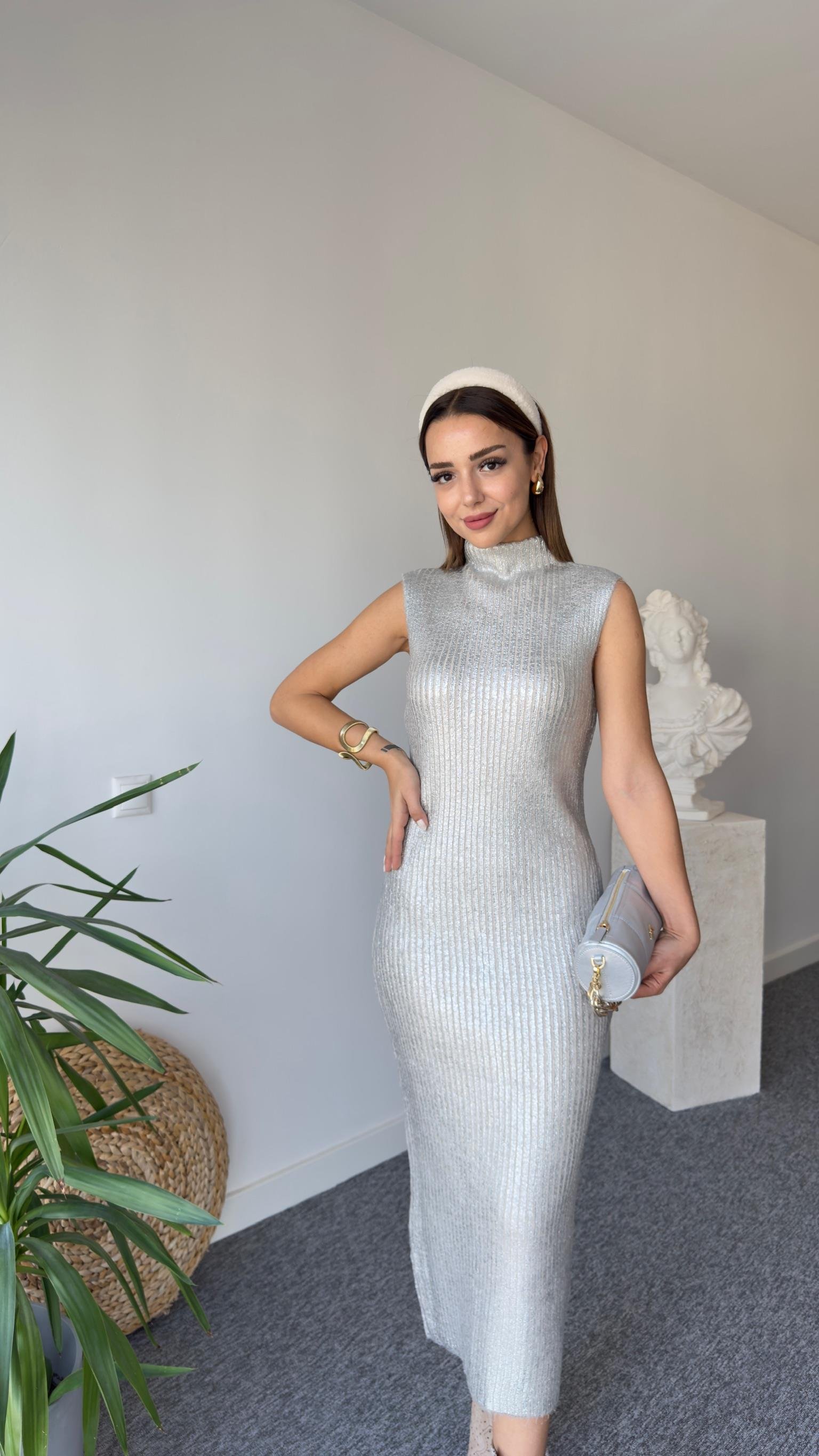 Kolsuz Varaklı Zra Model Triko Elbise