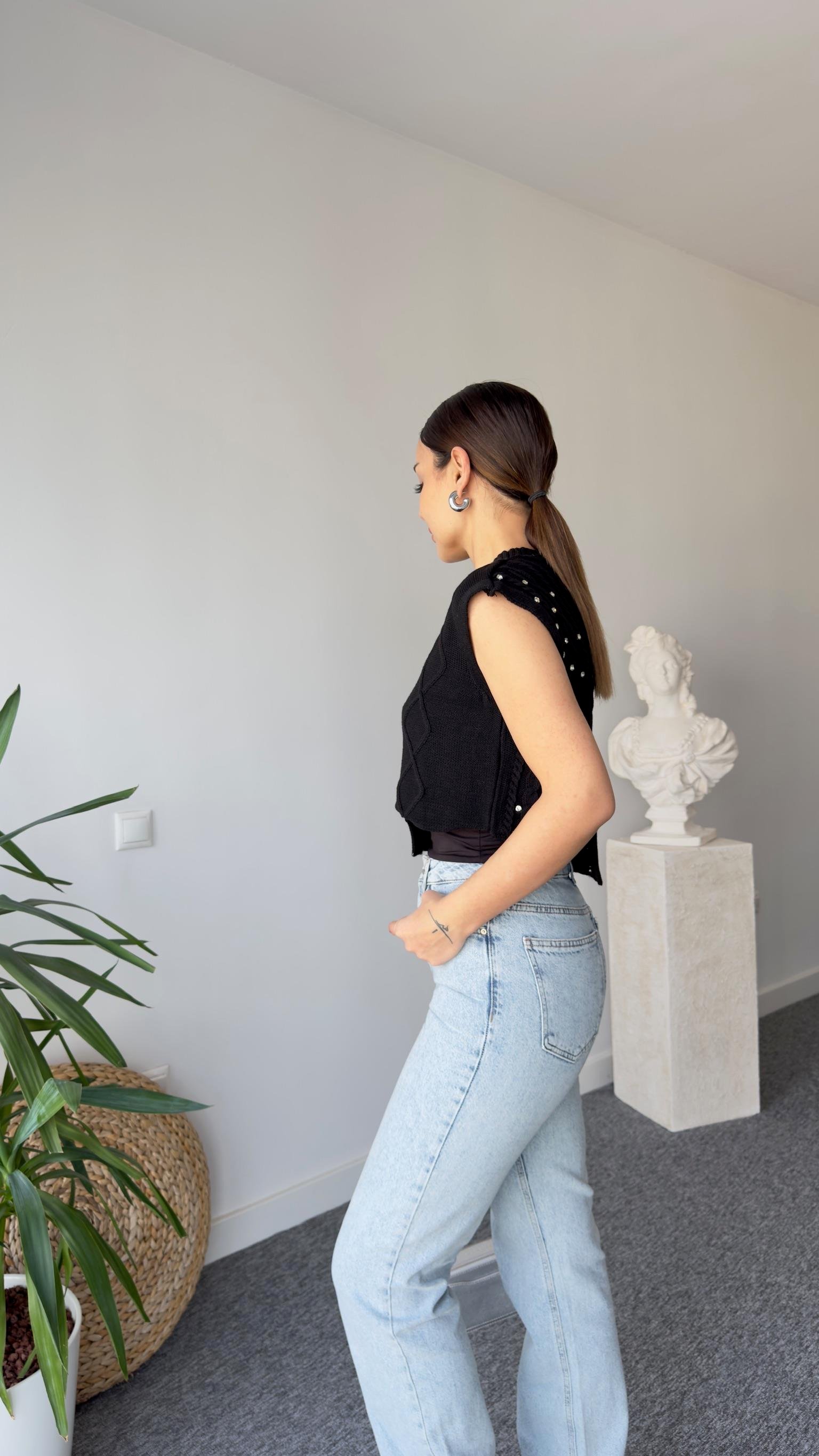 Orj Marka Taş Detaylı Siyah Süveter