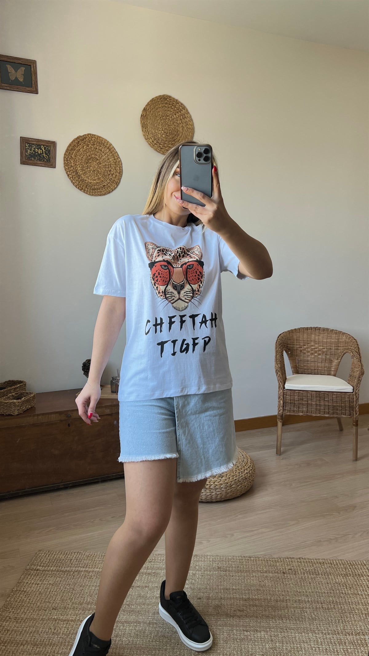 Kaplan Desen Beyaz Tshirt