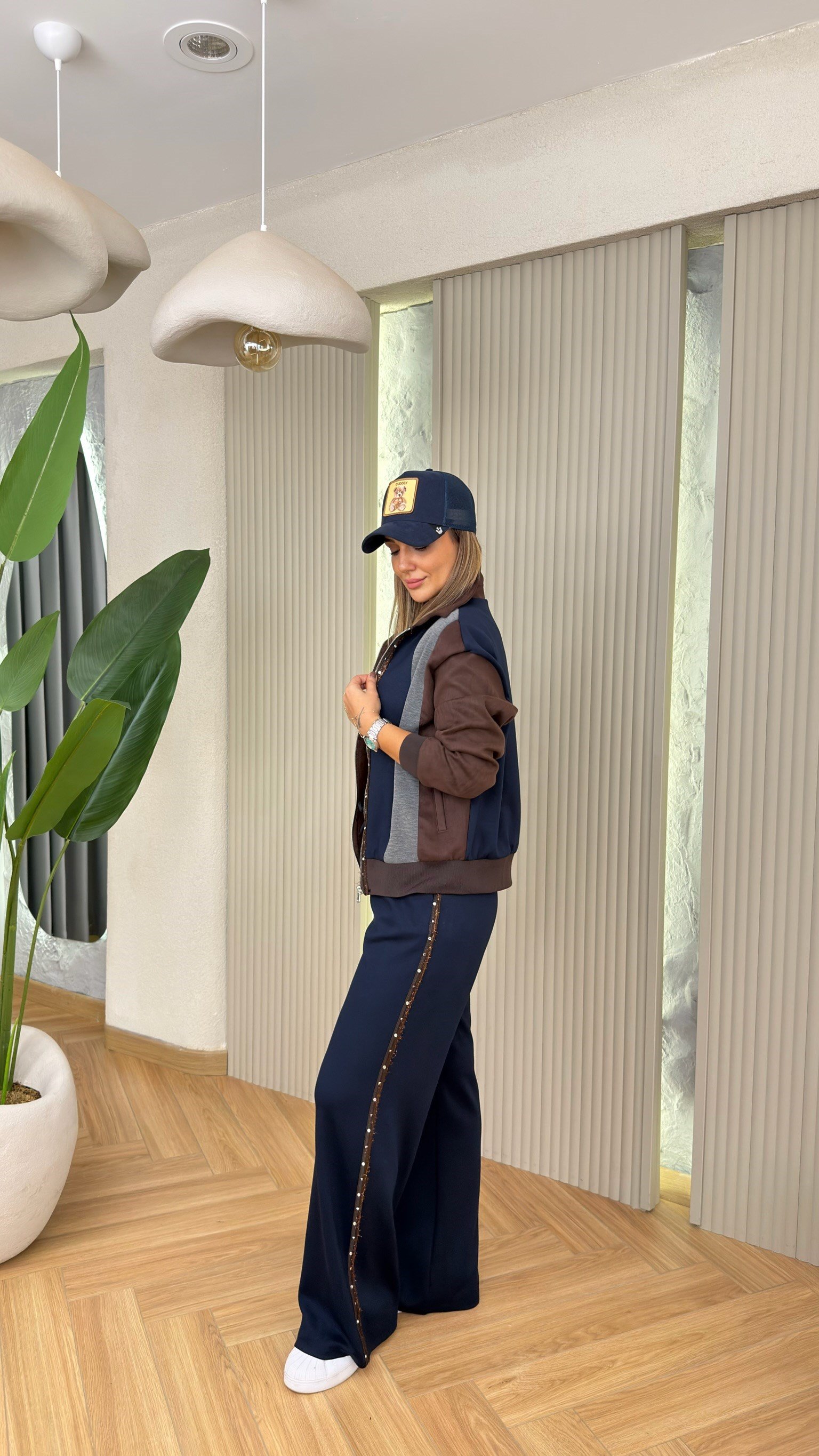 Tws Model Sim Şeritli Garnili Takım