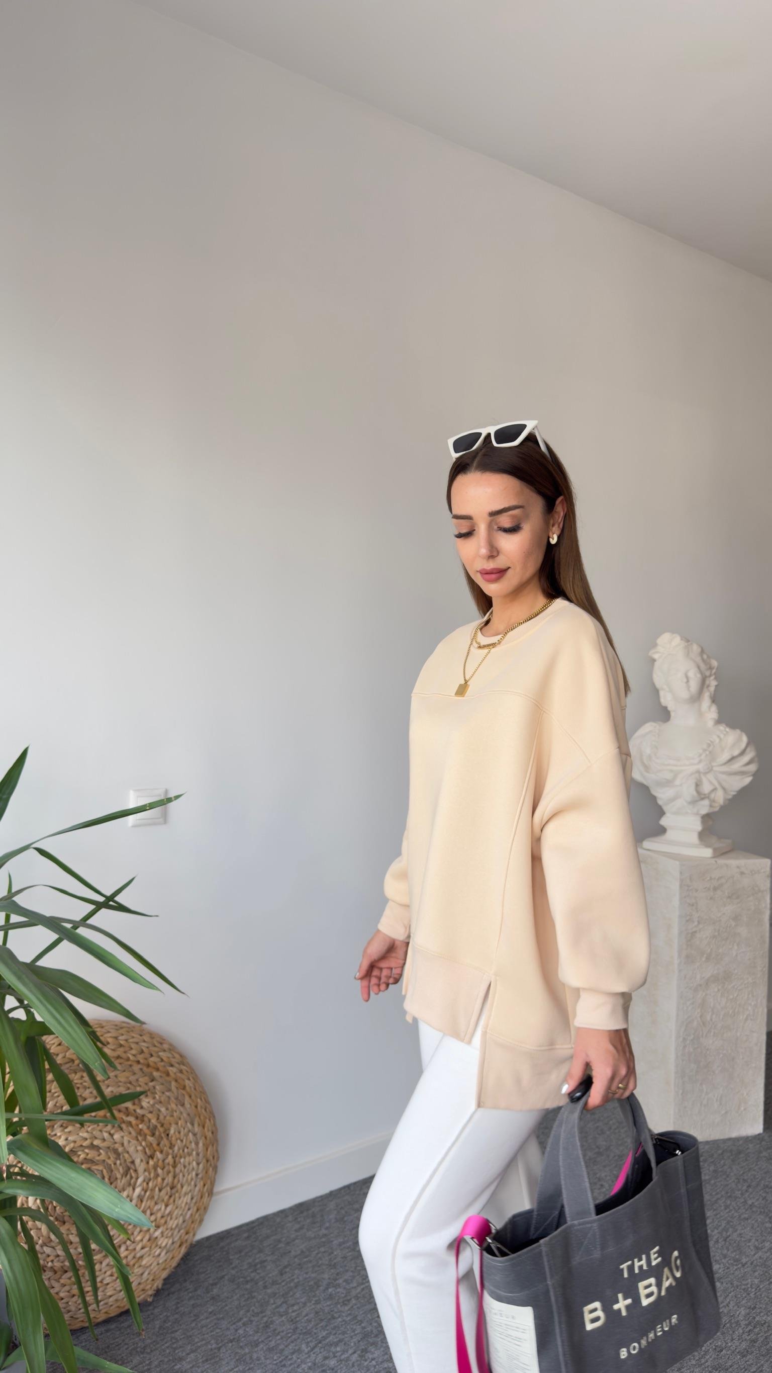 Etek Ucu Asimetrik Bej Sweatshirt