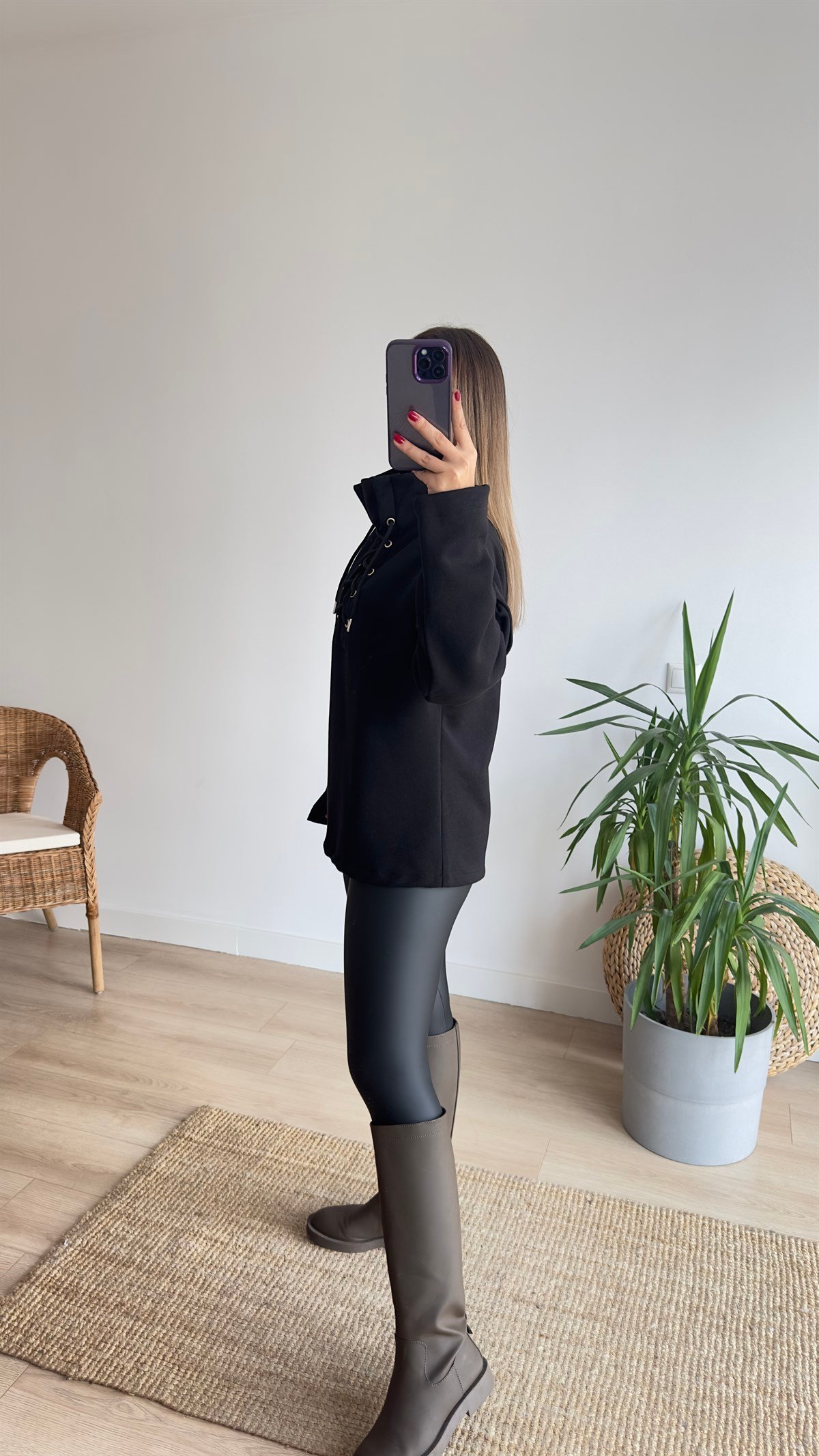Dik Yaka İpli Siyah Sweat