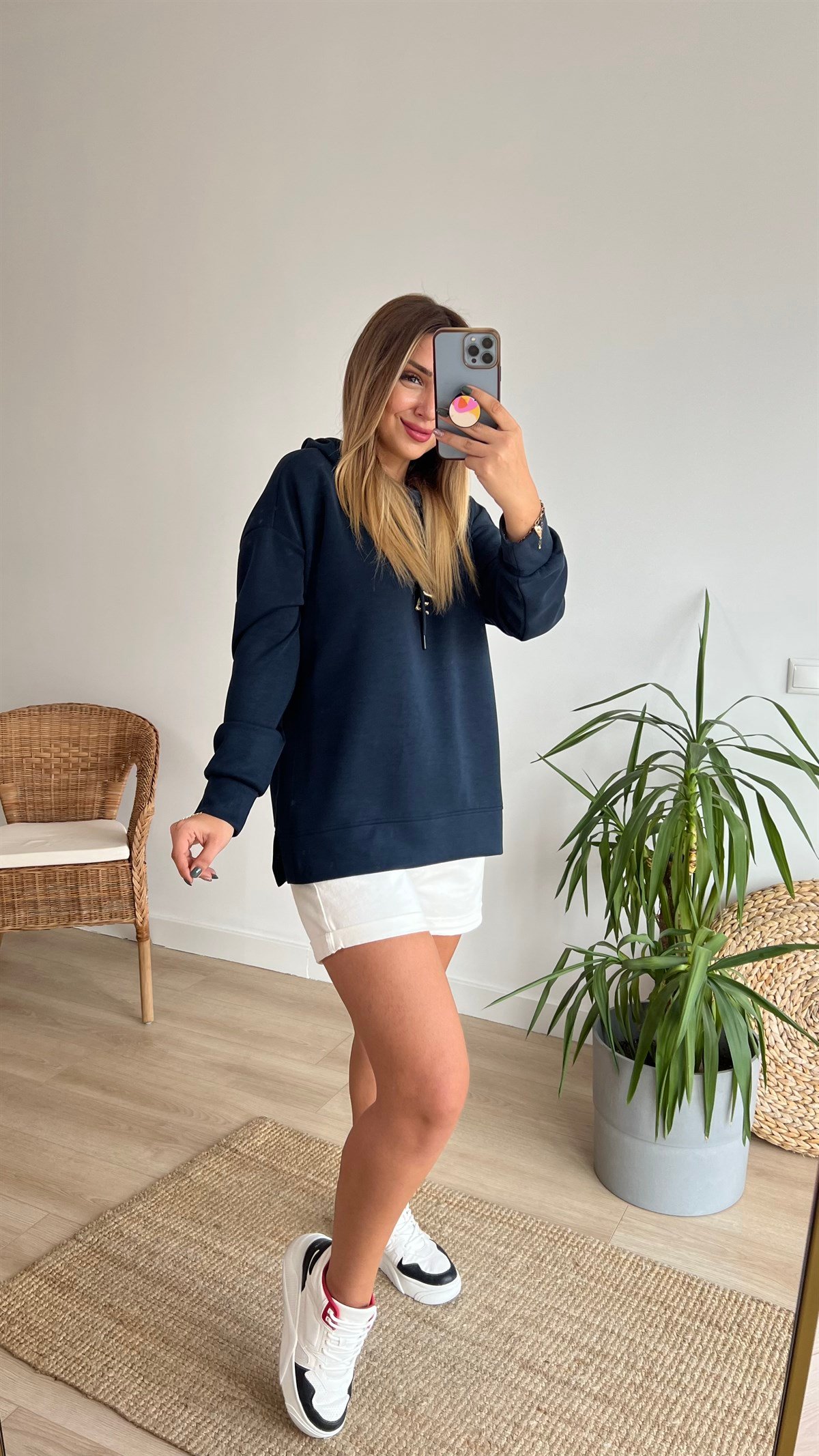 Modal Kumaş Yanları Yırtmaçlı Lacivert Sweat