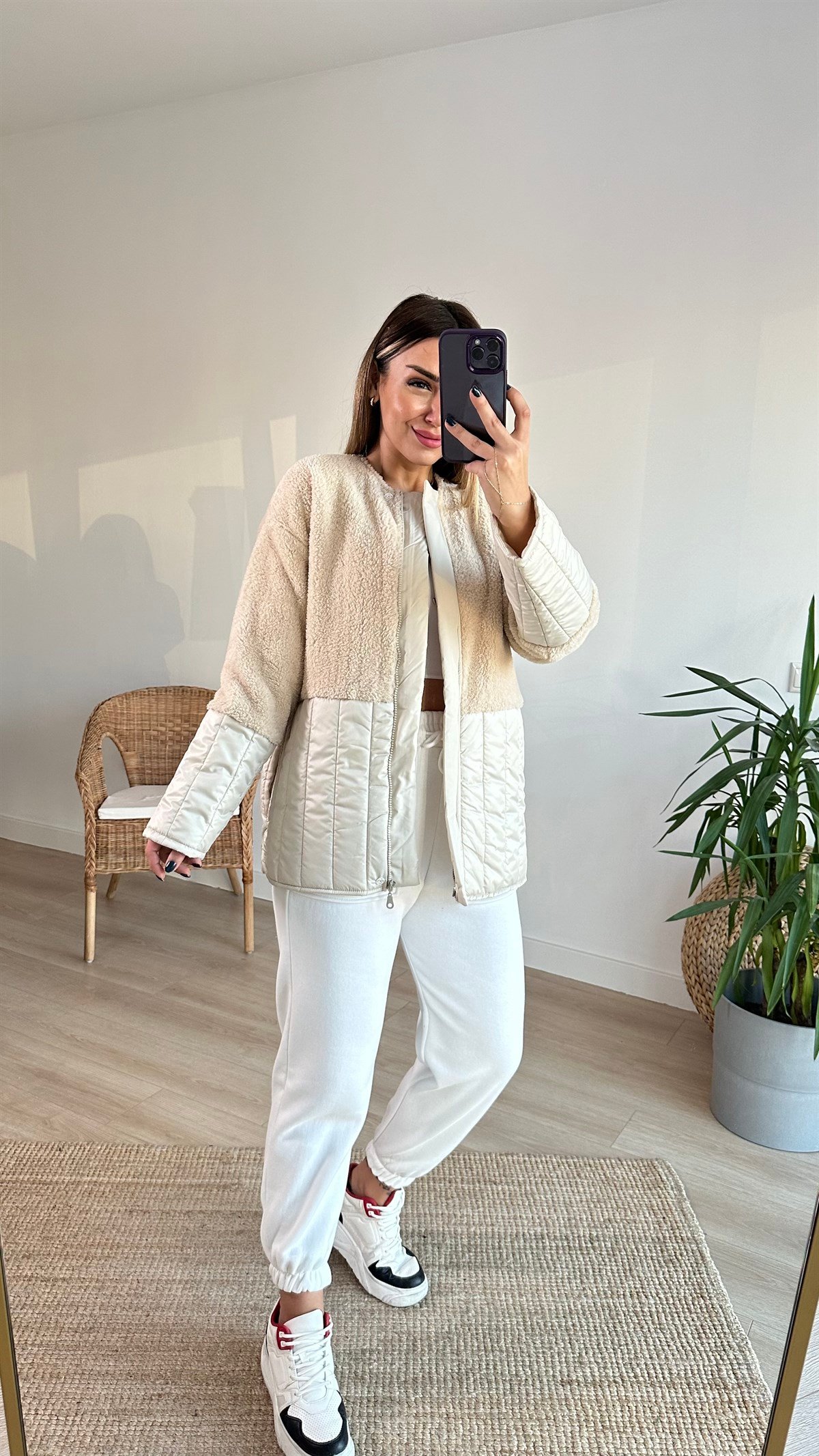 Kapitone Detaylı Bej Polar Mont