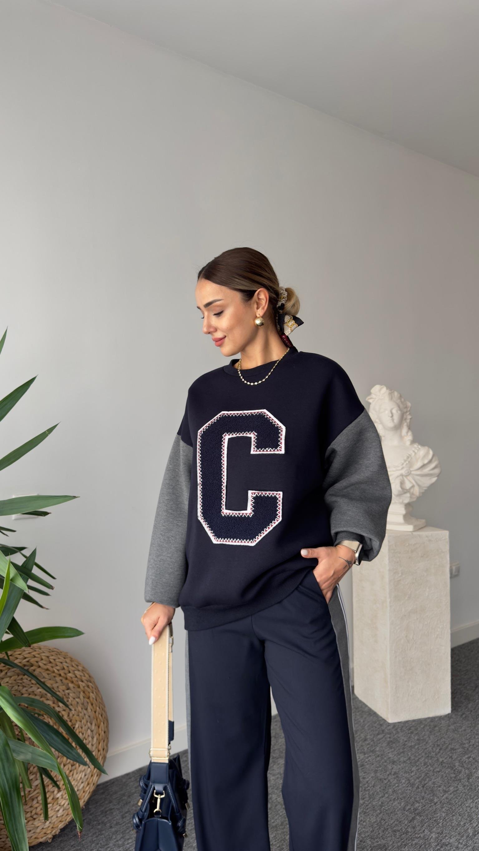 Rica C Nakışlı Lacivert Sweatshirt