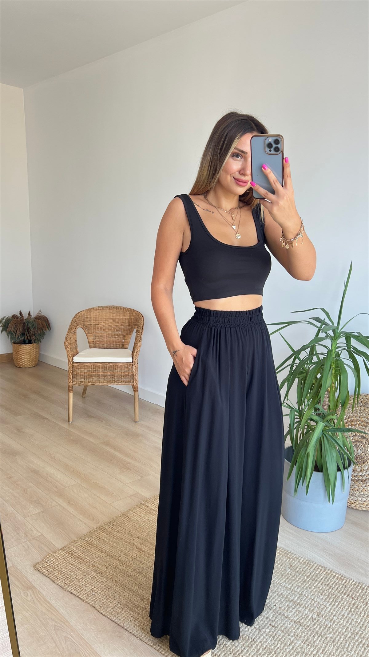 Bol Paça Siyah Viskon Pantolon