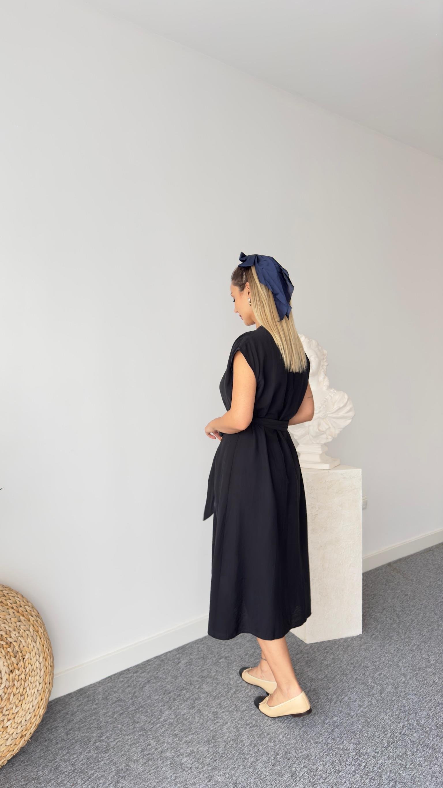 Ninda Orj Marka Kuşaklı Siyah Elbise 