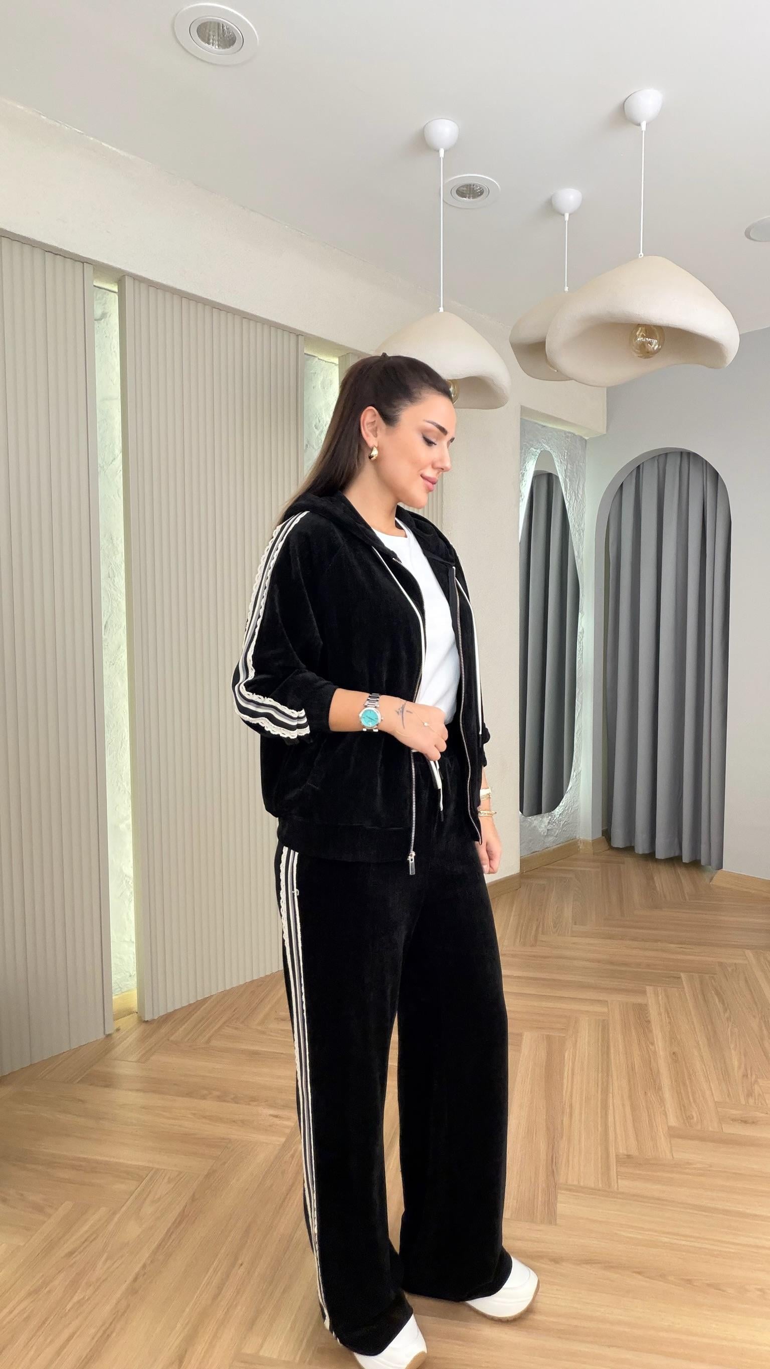 Siyah Sitelli Şerit Detaylı Premium Takım