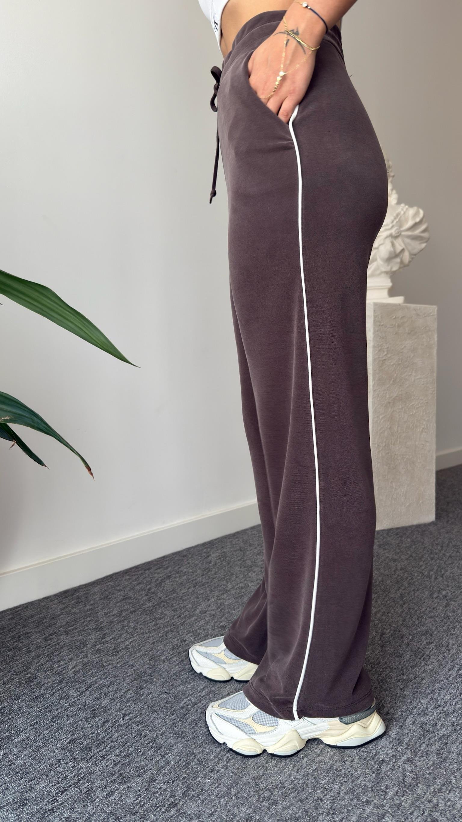 Kahve Hella Oys Pike Takım