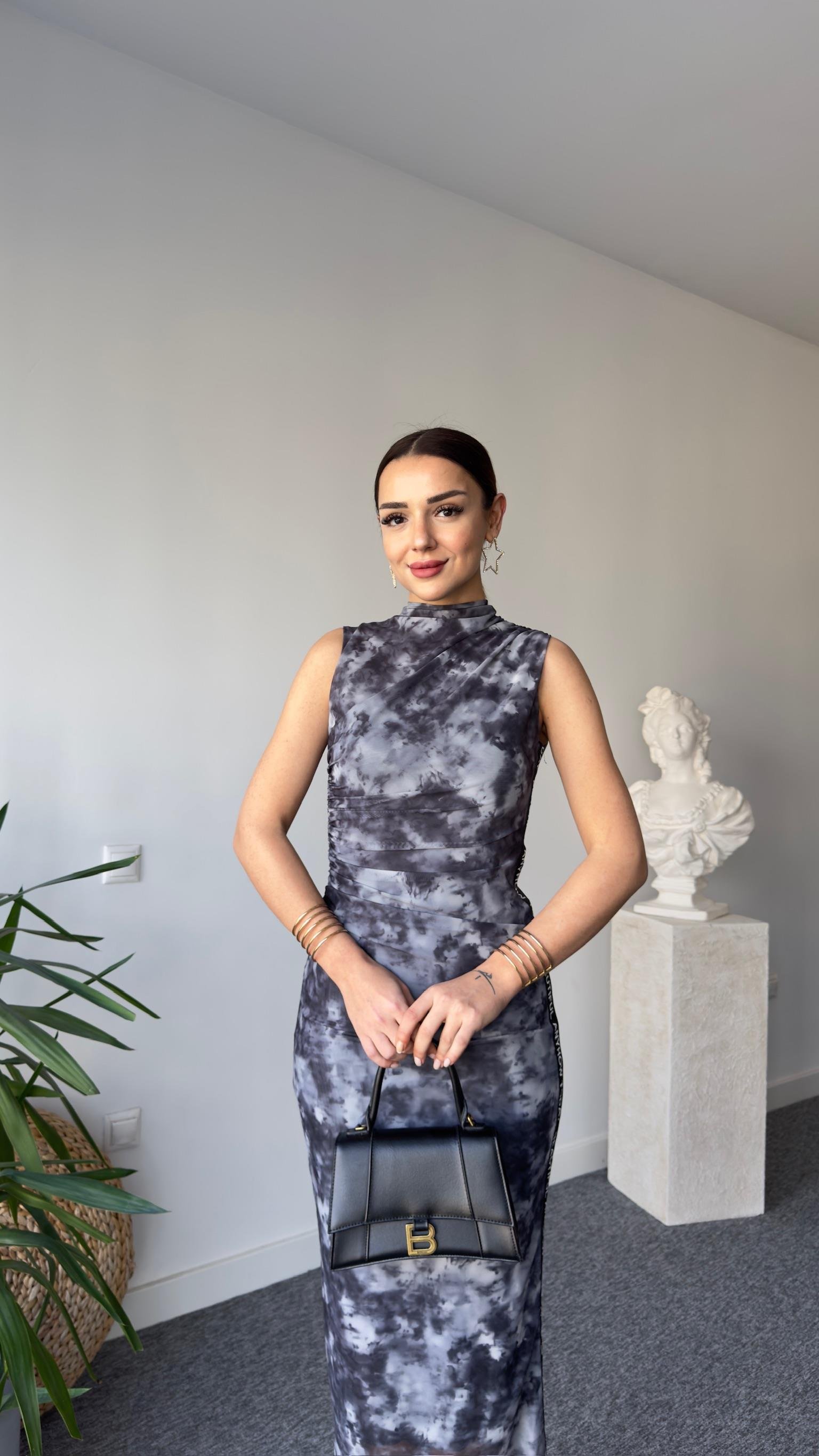 Yan Yazılı Batik Desen Sandy Elbise