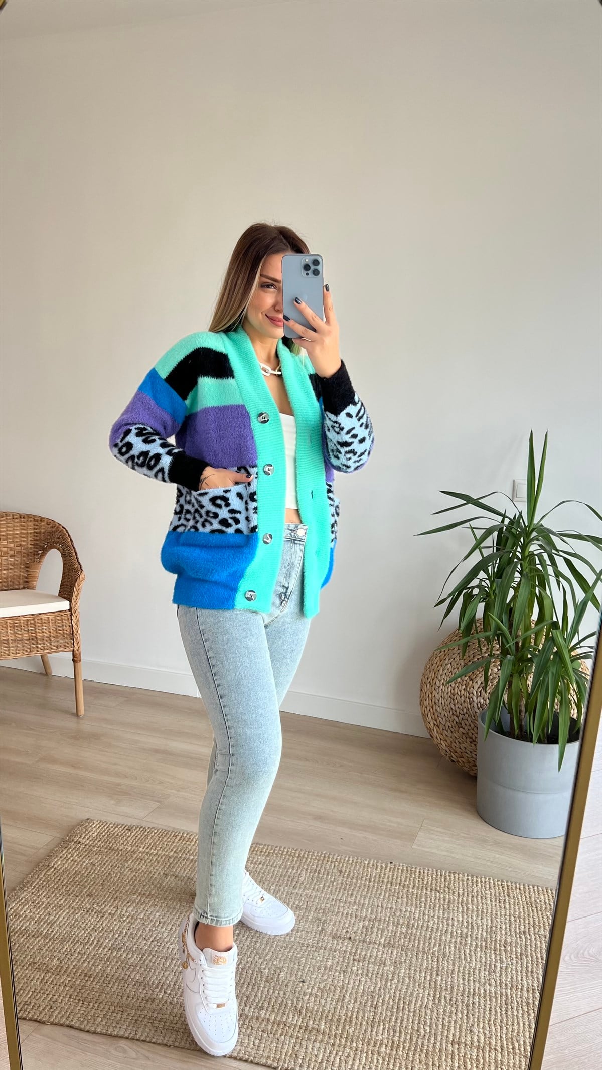Leopar Detaylı Mavi Yumoş Hırka
