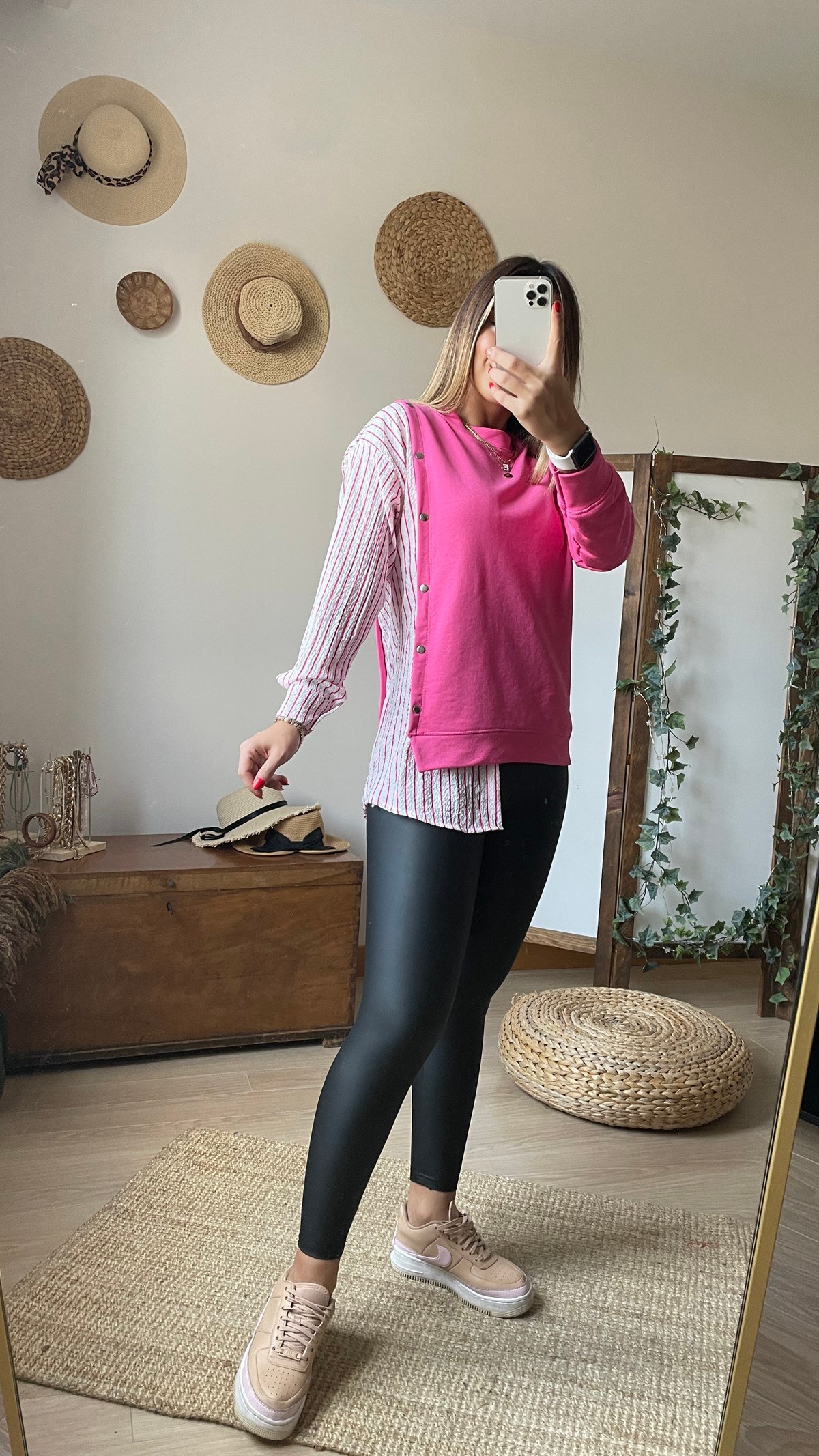 Gömlek Detaylı Şeker Pembe Sweatshirt