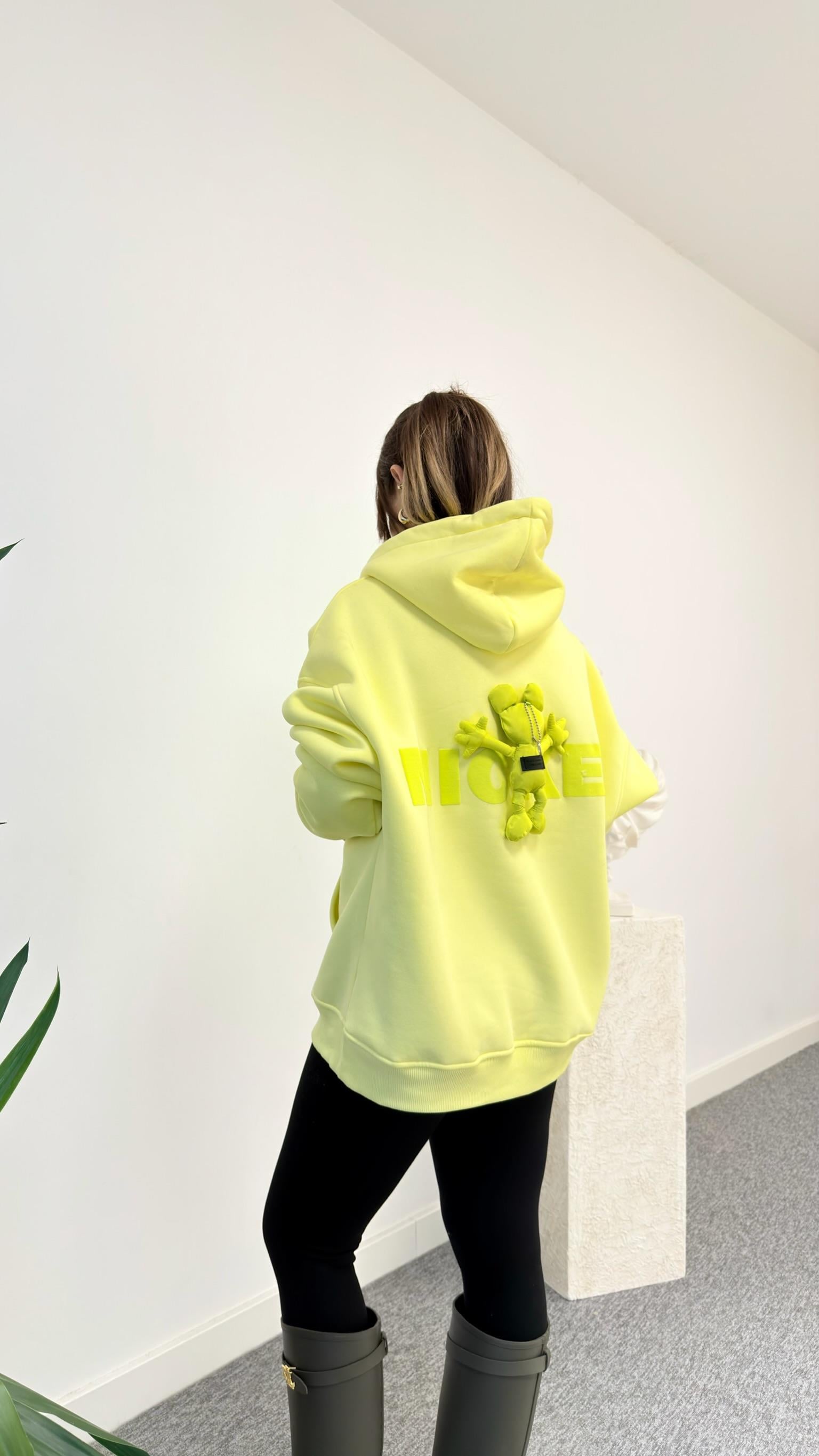 Sarı Sırtı Mickey Aksesuarlı Kapüşonlu Sweatshirt