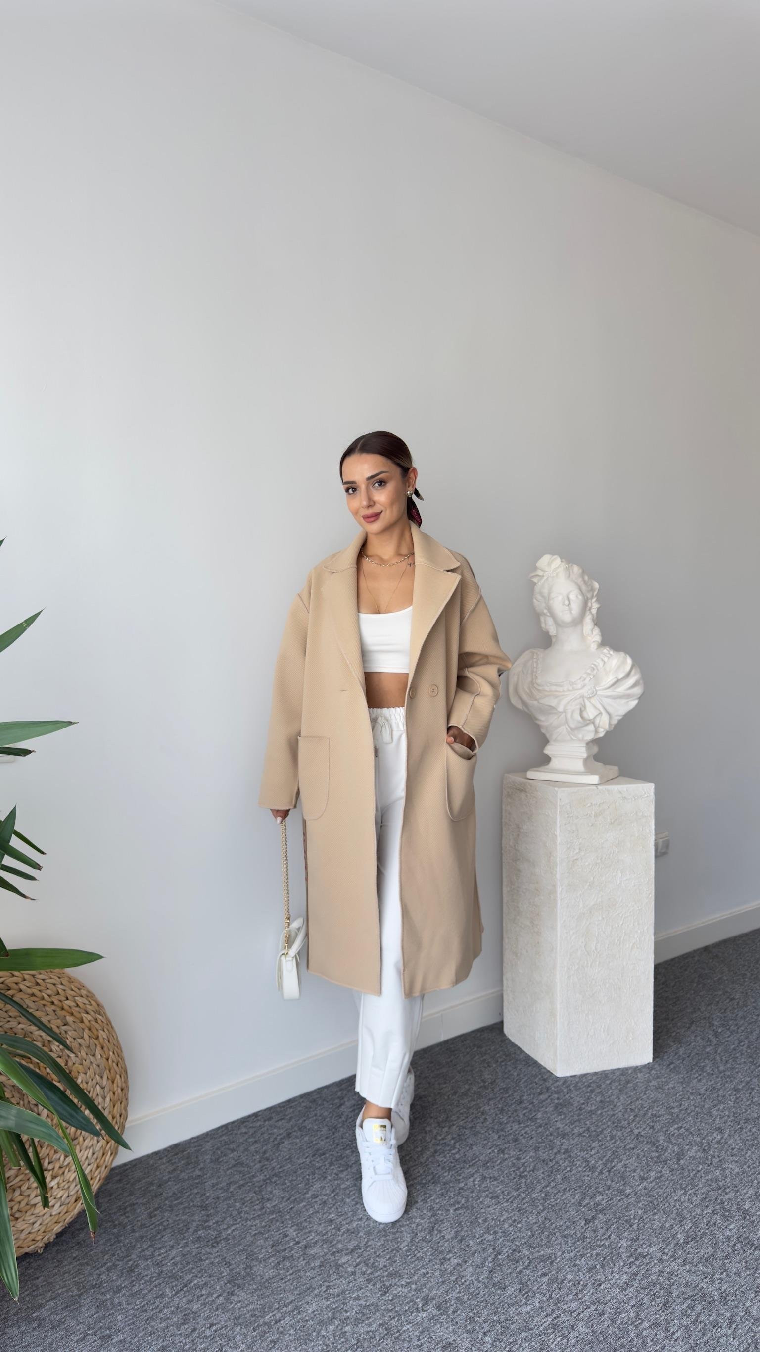 Marike Orj Model Yazı Detaylı Astarlı Bej Kaban