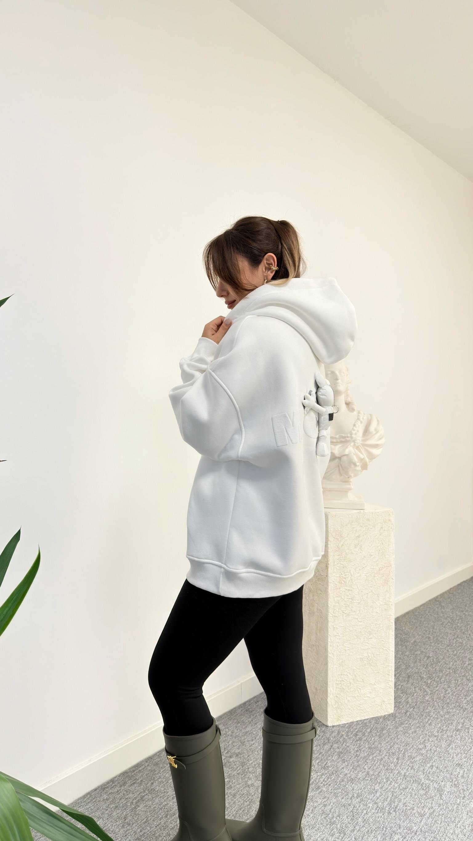 Beyaz Sırtı Mickey Aksesuarlı Kapüşonlu Sweatshirt