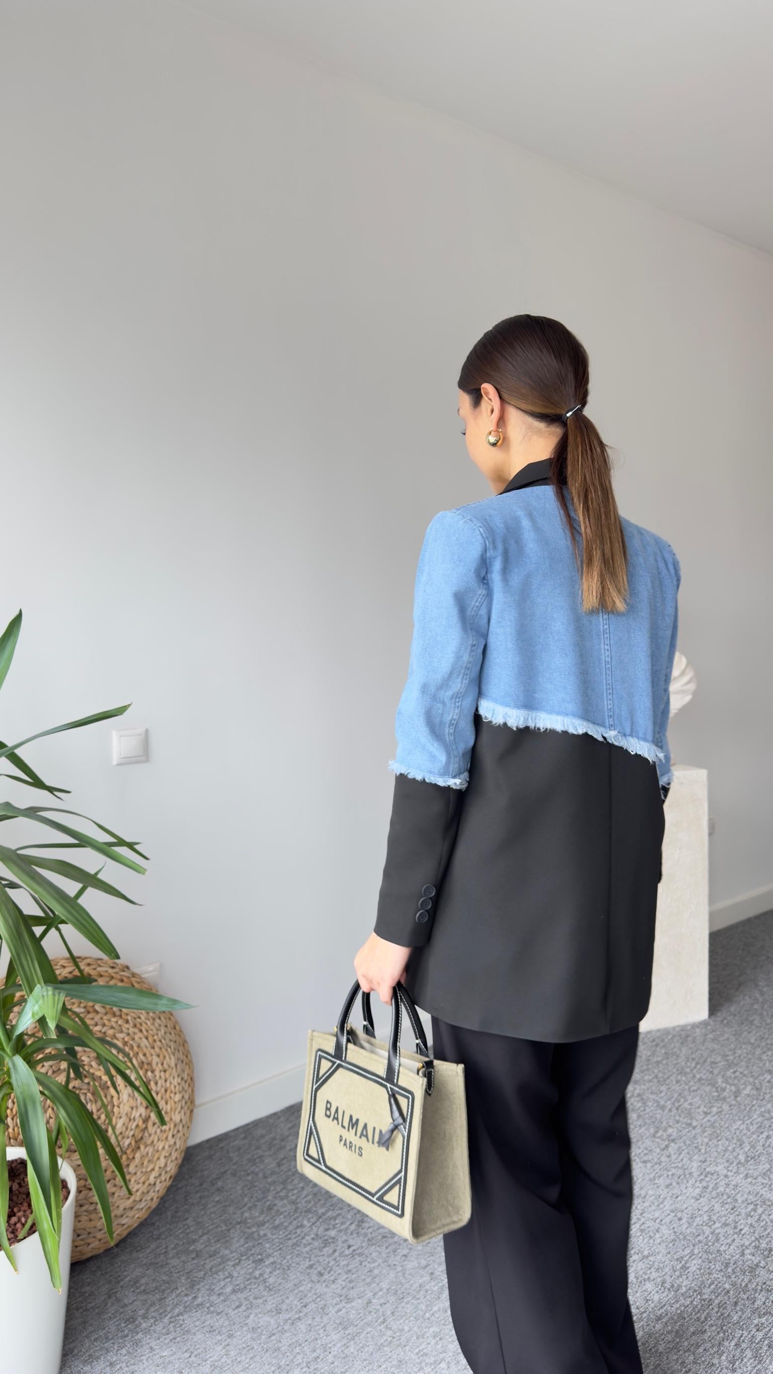 Çapraz Kot Detaylı Siyah Blazer Ceket