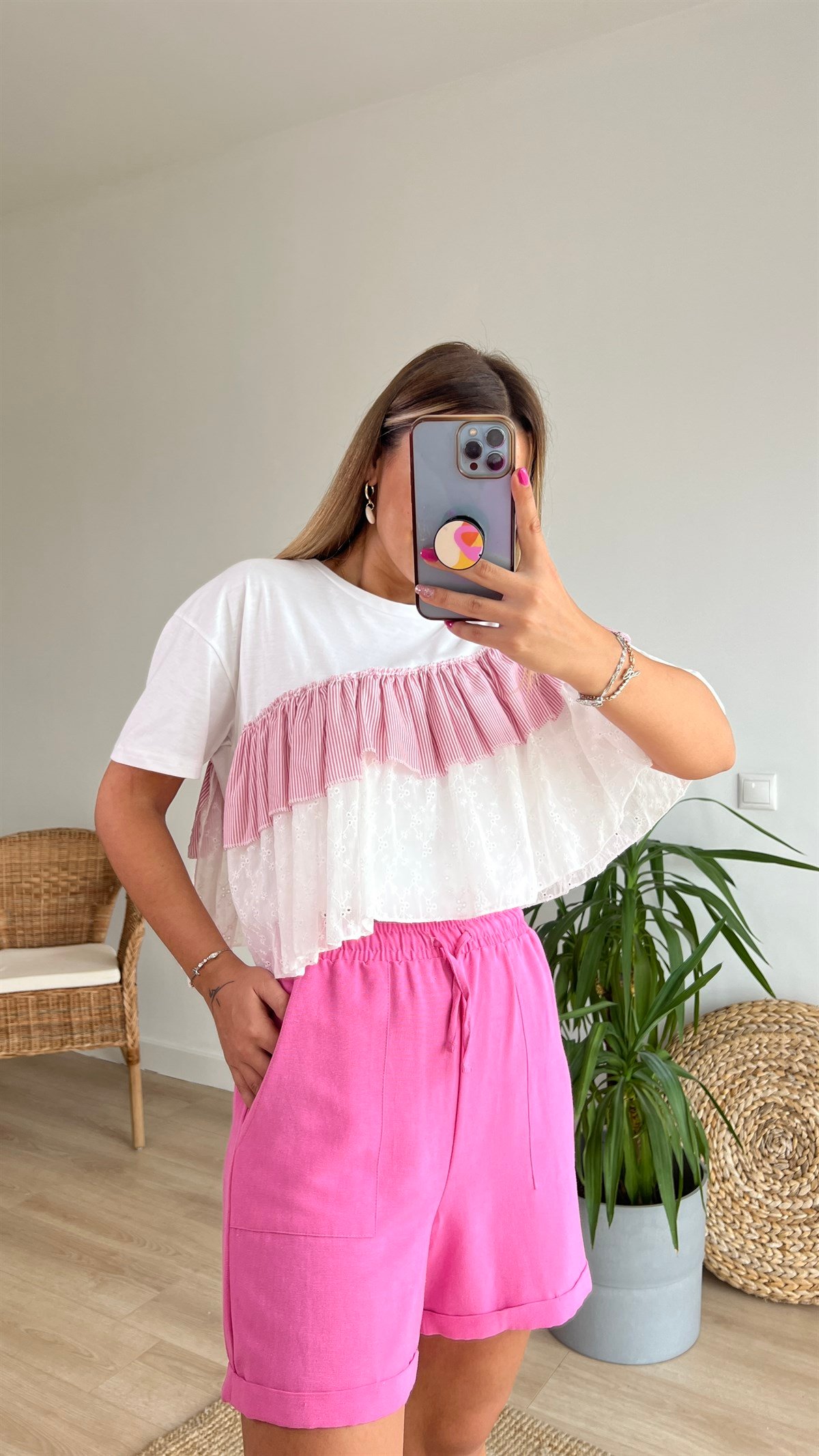 Beli Lastikli Pembe Keten Şort