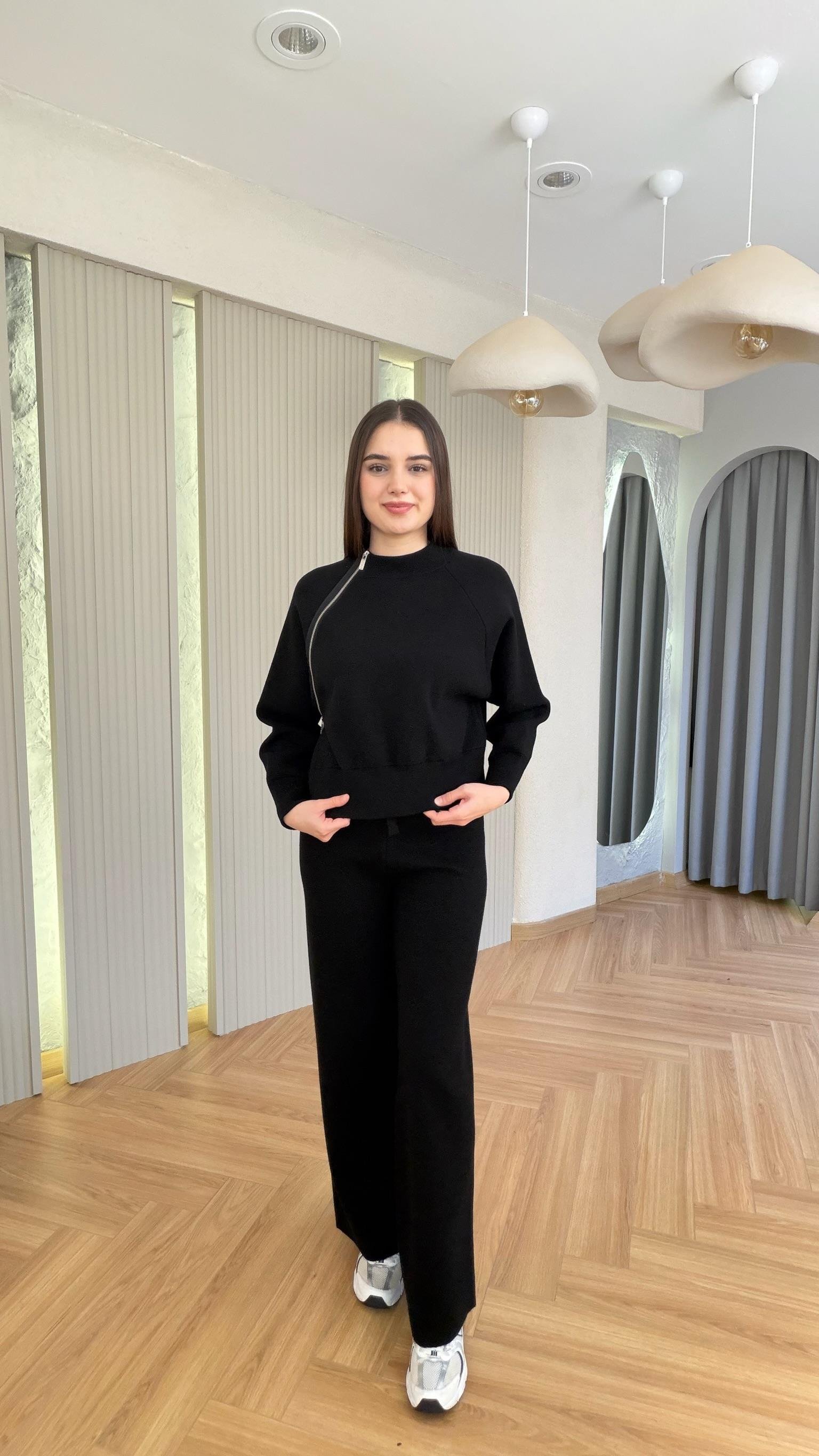 Siyah Delma Premium Fermuar Detaylı Takım