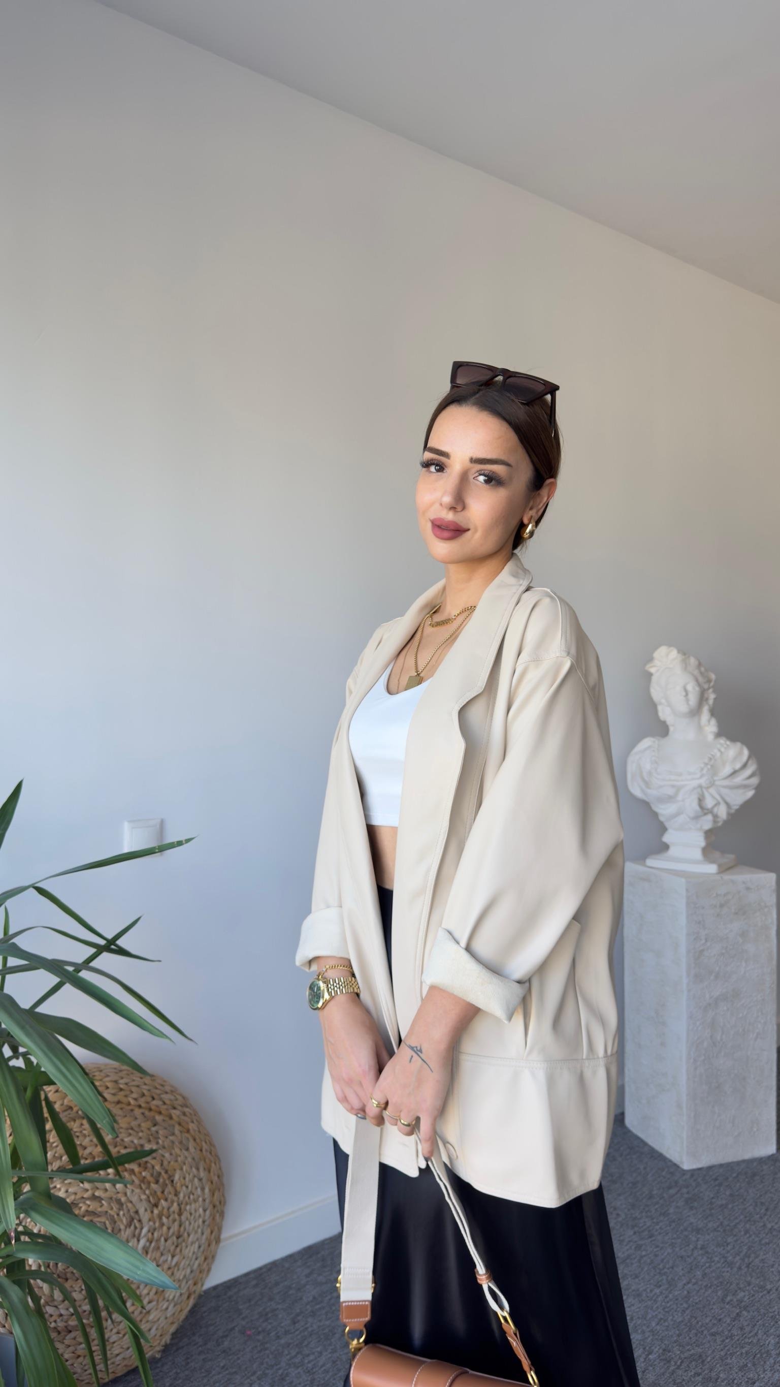 Lerde Bej Düğmeli Deri Ceket