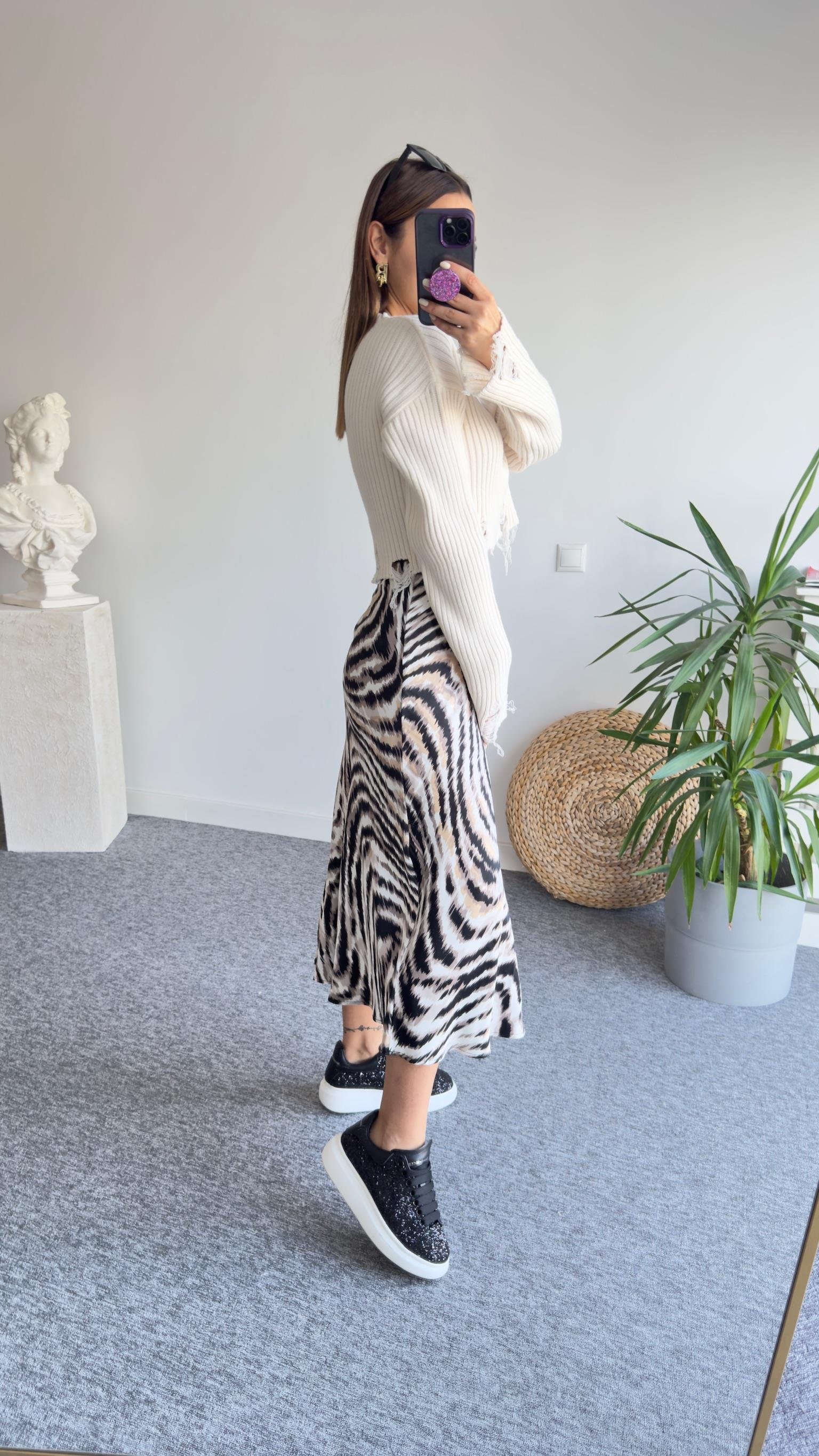 Tok Doku Zebra Desen Saten Etek