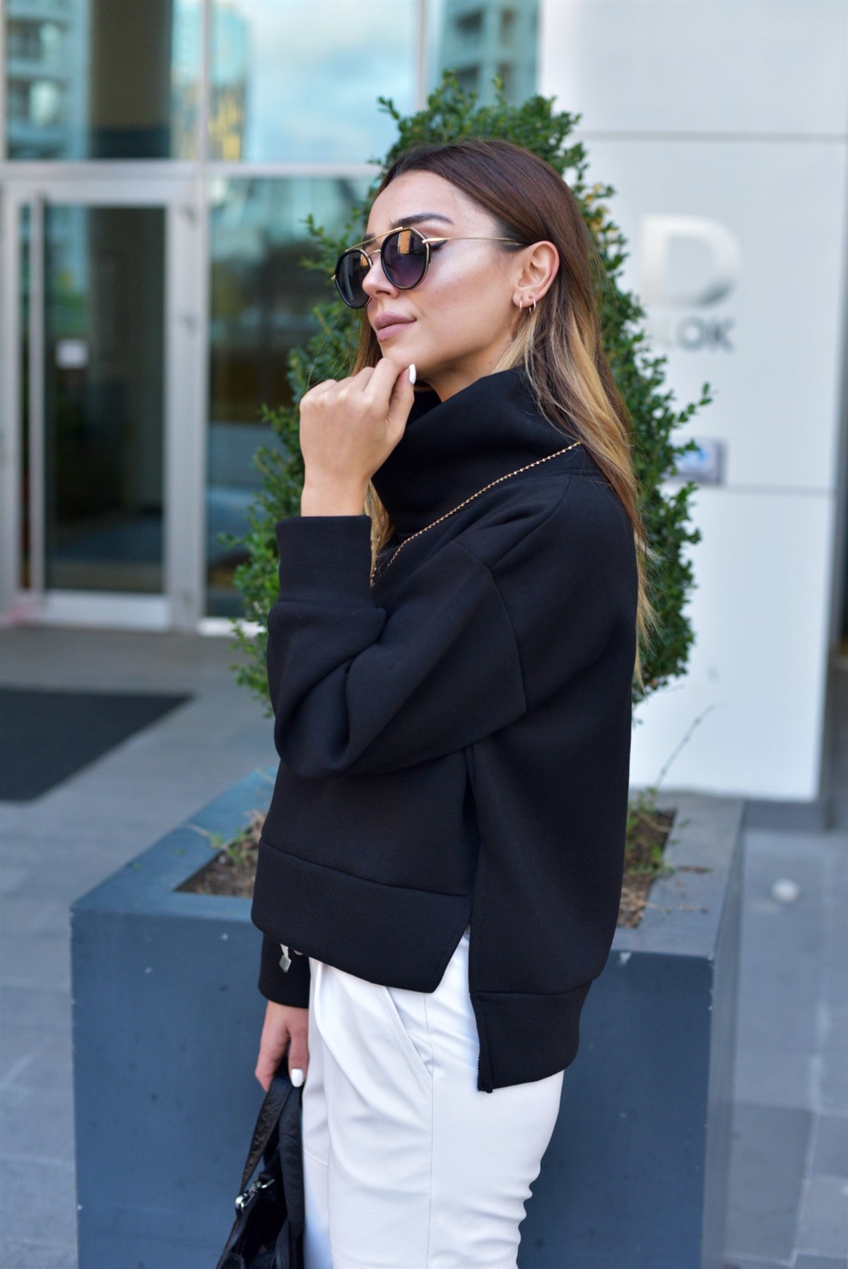 Yanları Yırtmaçlı Siyah  Sweat