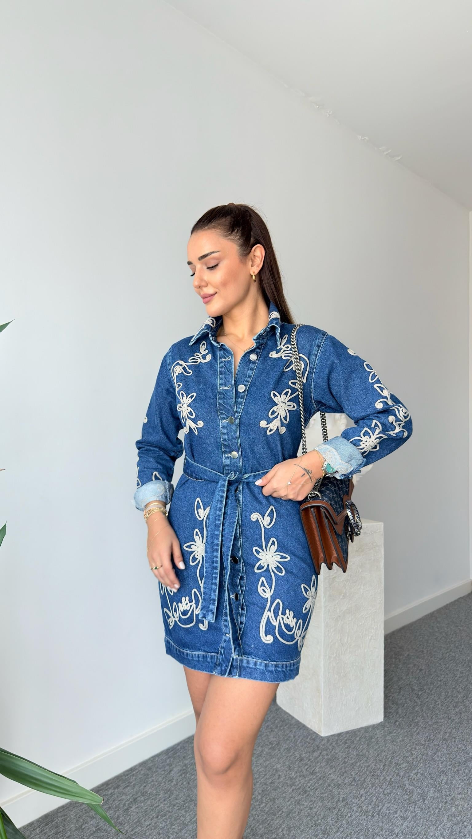 Moya Nakış Detaylı Jean Elbise 