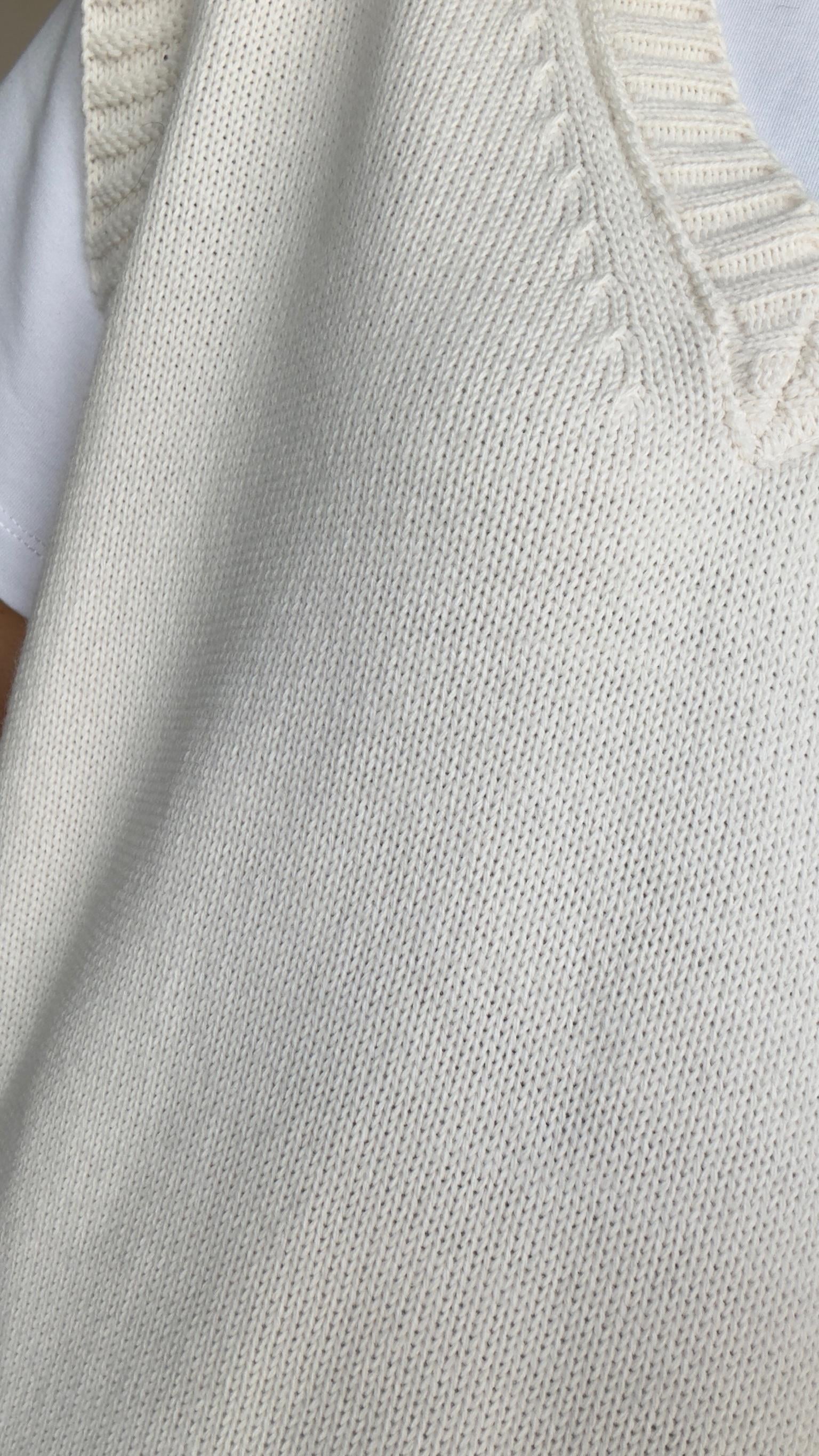 V Yaka Bej Süveter Detaylı Bluz