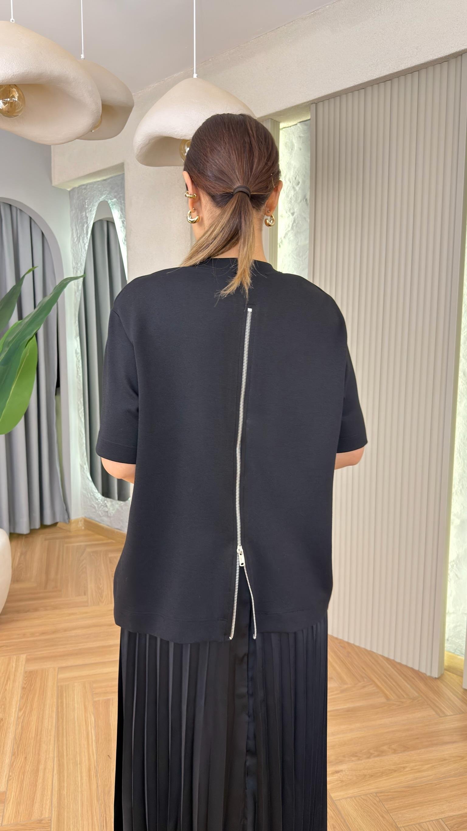 Jovle Tshirt Detaylı Piliseli İkili Elbise 