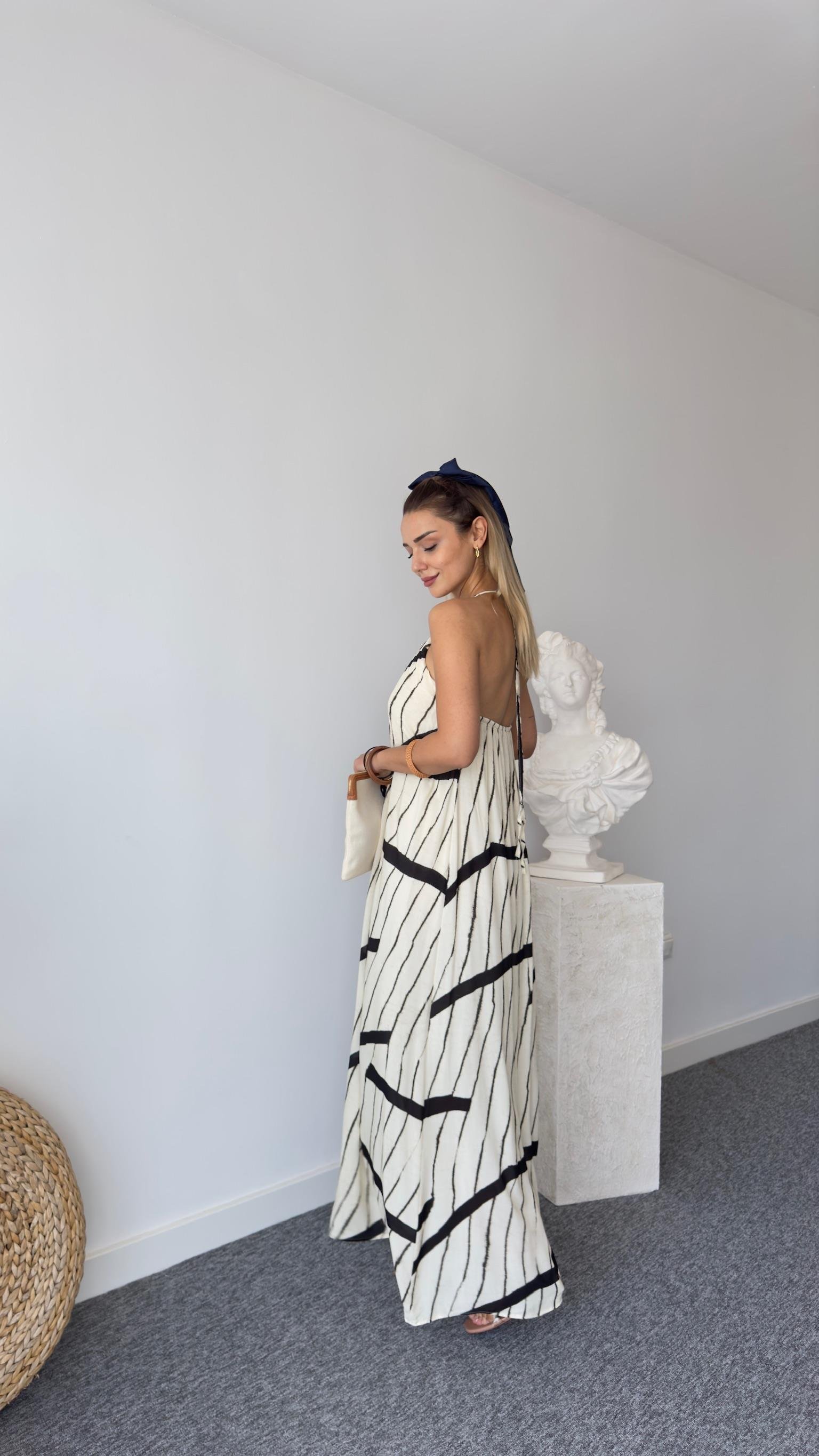 Sinda Massi Model Siyah Beyaz Çizgili Elbise 