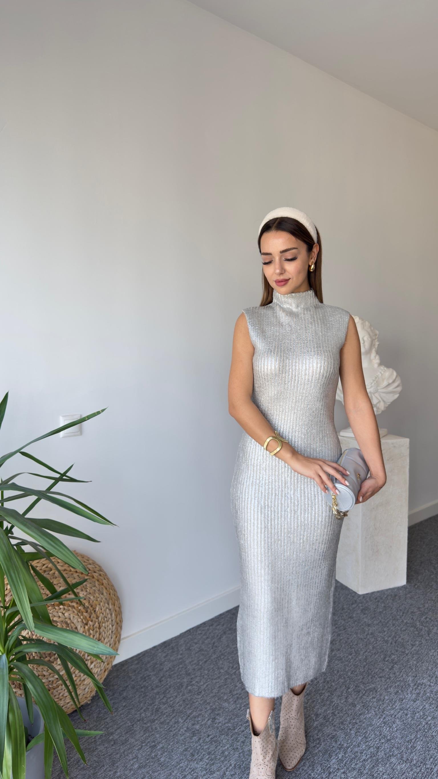 Kolsuz Varaklı Zra Model Triko Elbise
