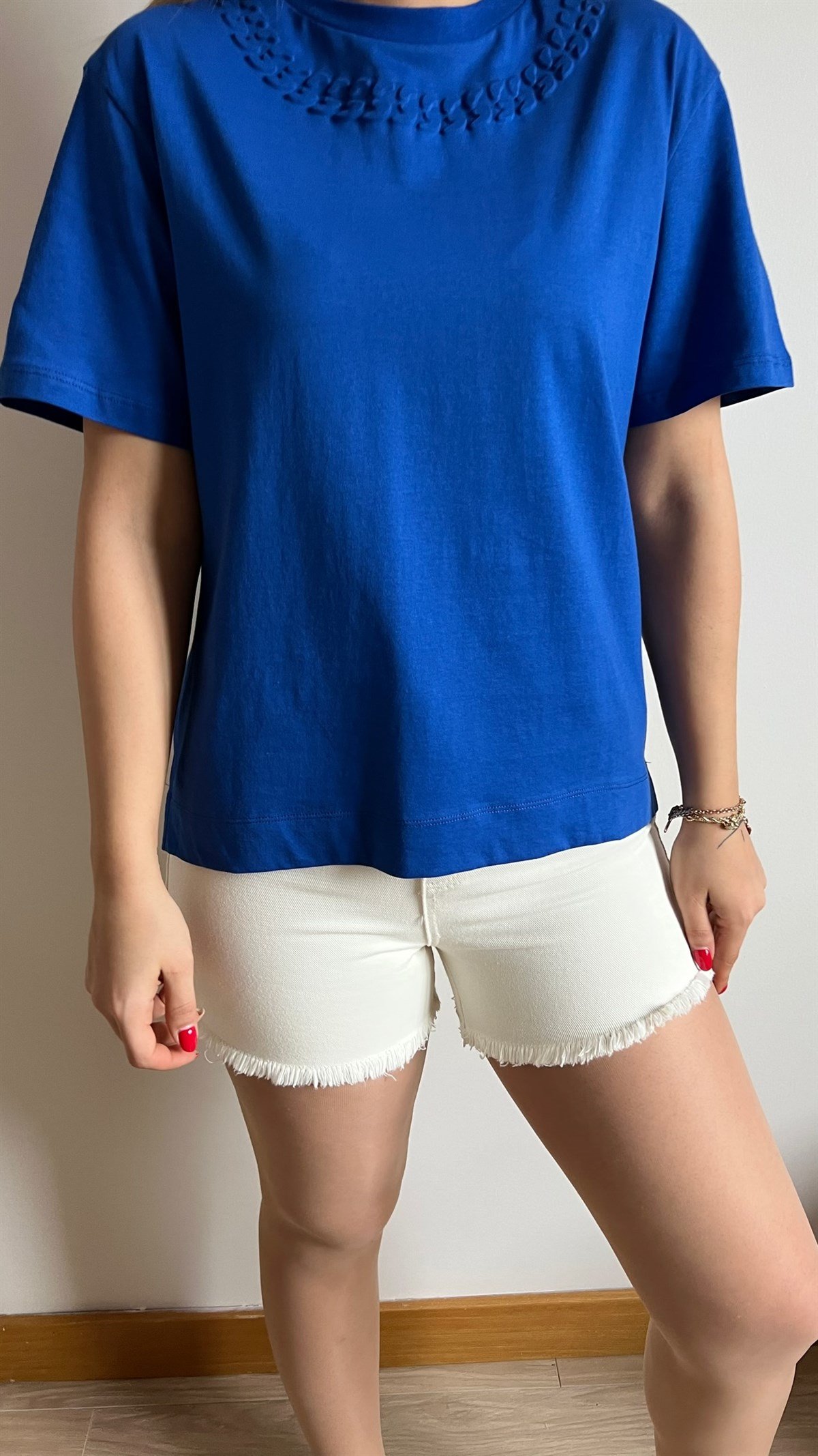 İpekyol Model Kabartmalı Mavi Tshirt