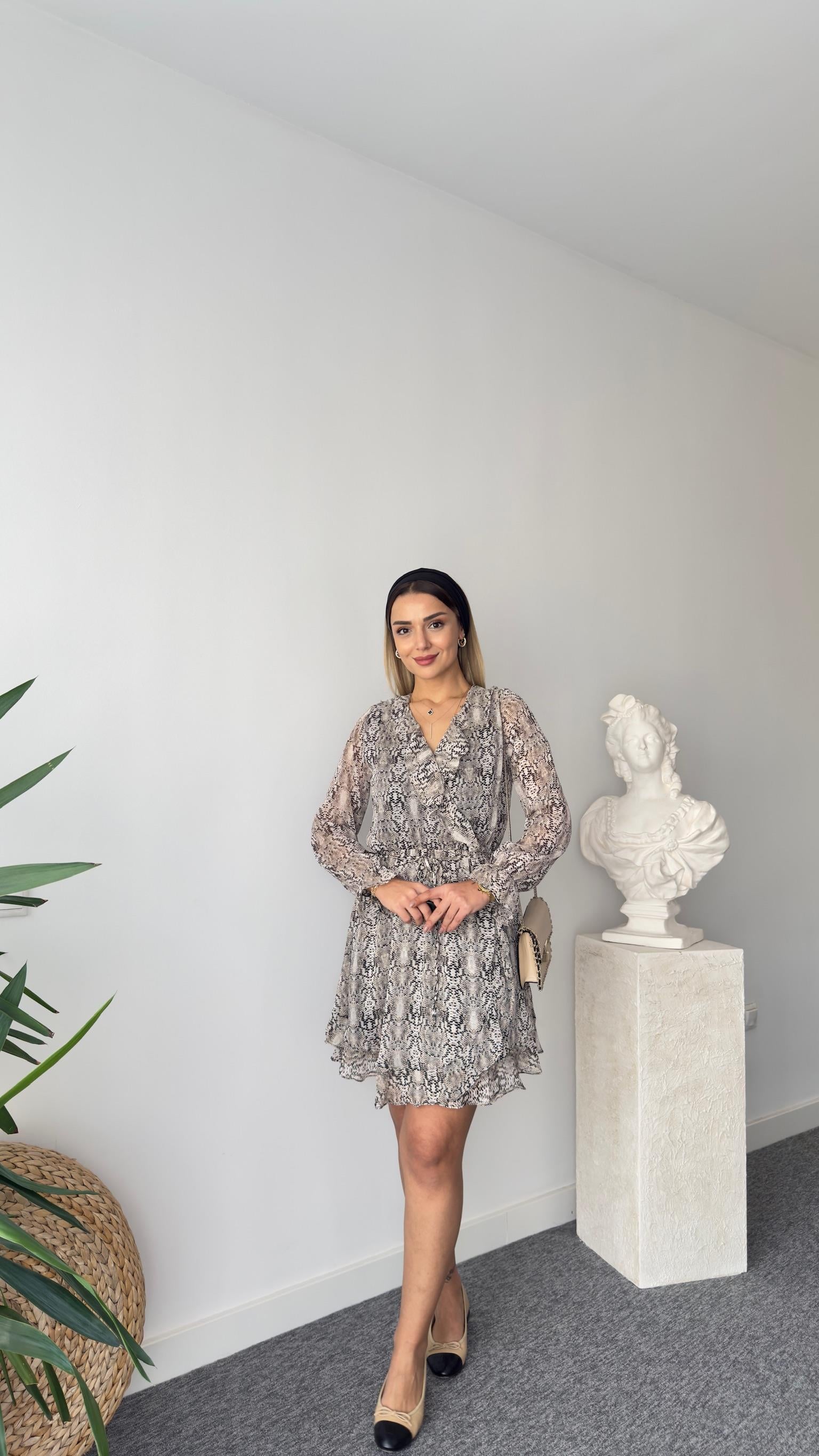 Hermin Yaka Fırfırlı Astarlı Şifon Elbise