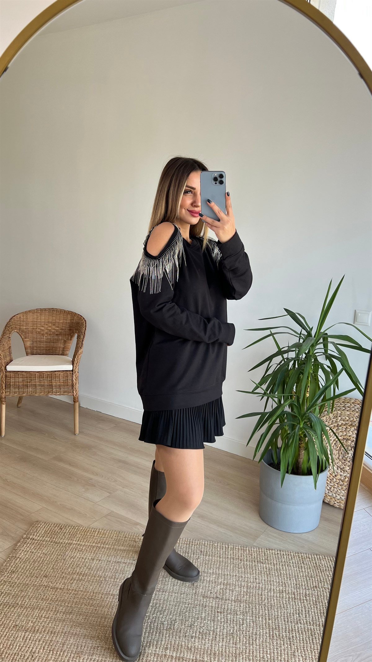 Omzu Pencere Ve Zincir detaylı Tasarım Sweat